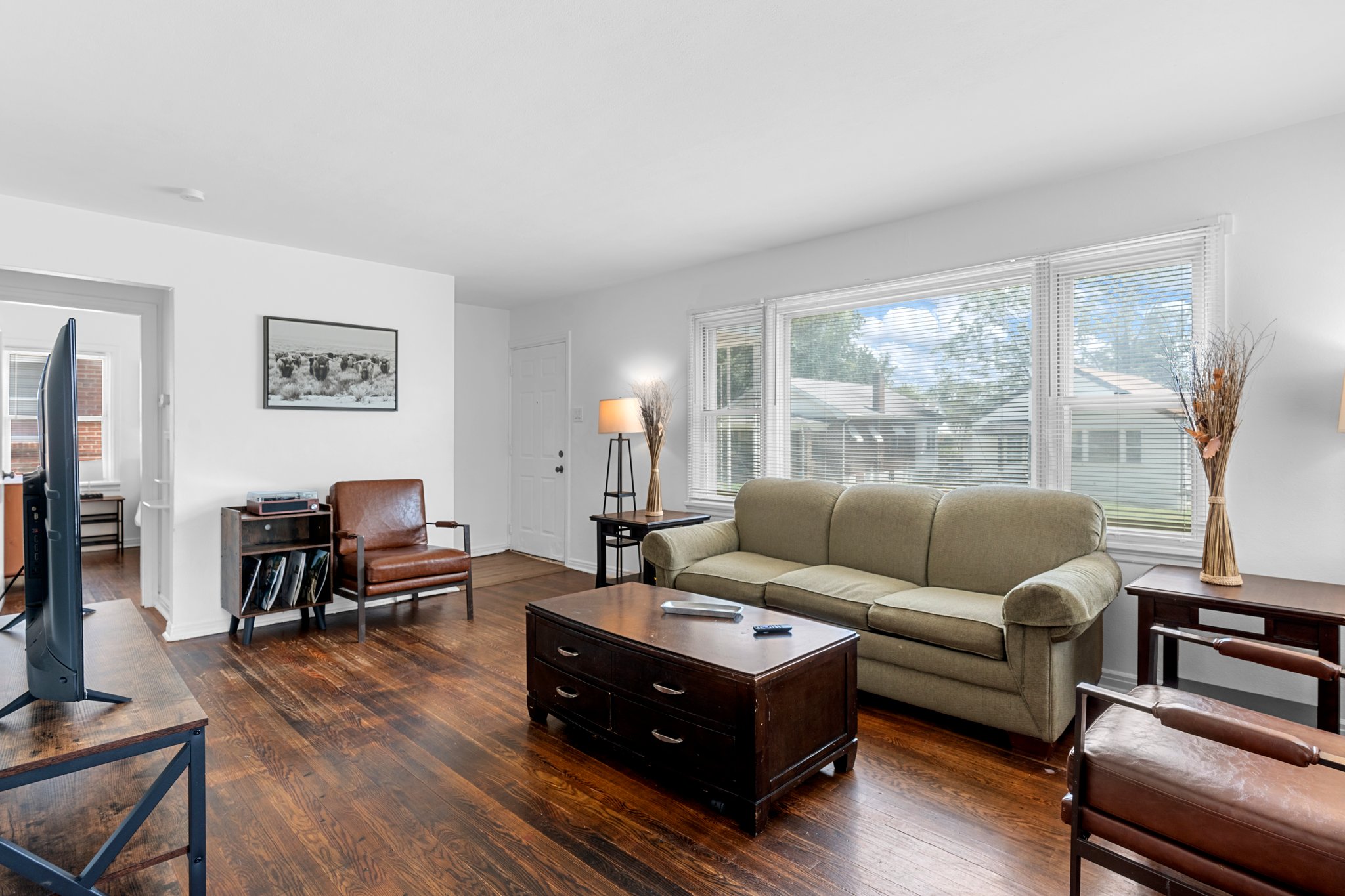 2 Bedrooms Bedrooms, ,1 BathroomBathrooms,Other Homes,For Rent,1322