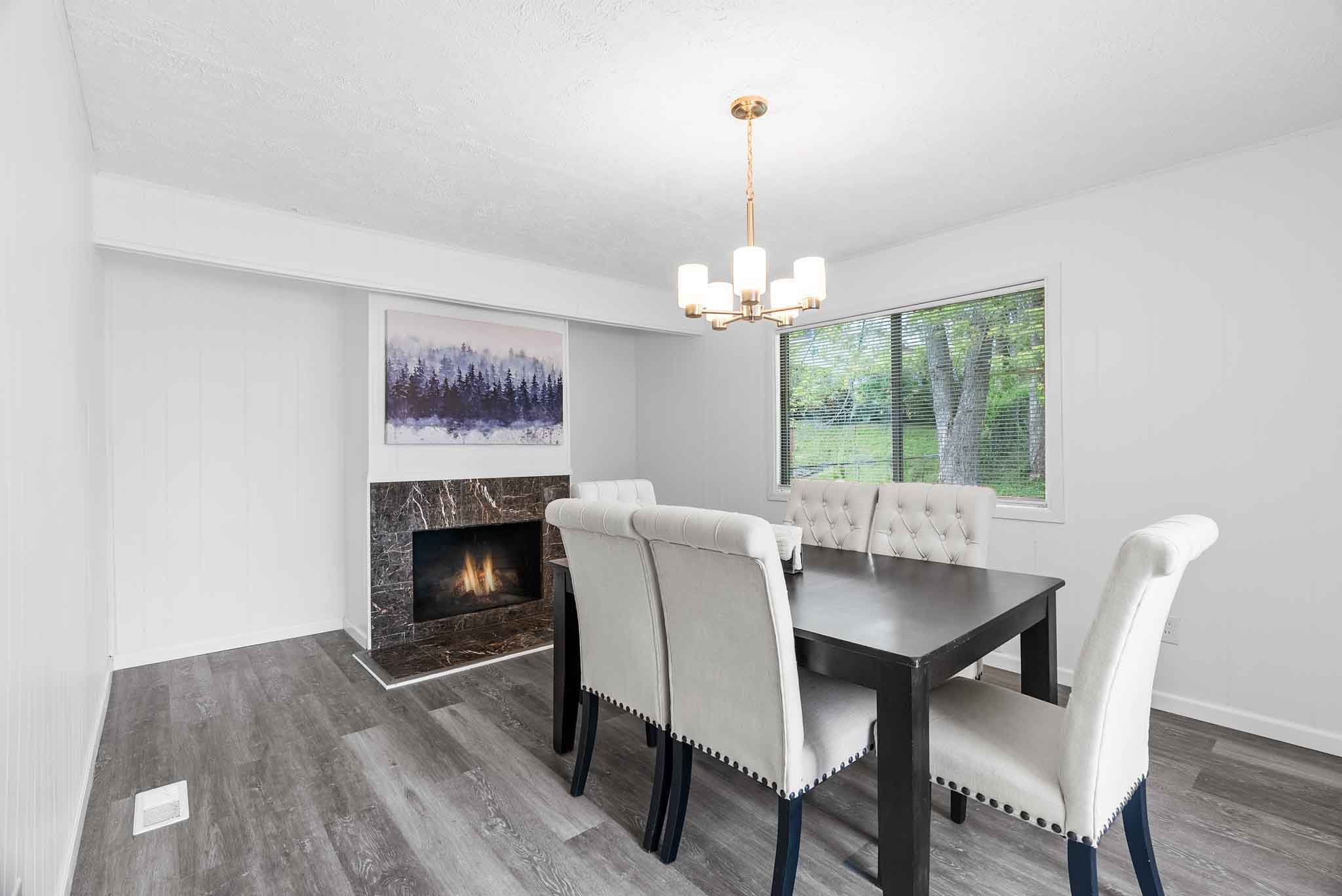 4 Bedrooms Bedrooms, ,2 BathroomsBathrooms,Woodford Homes,For Rent,1336