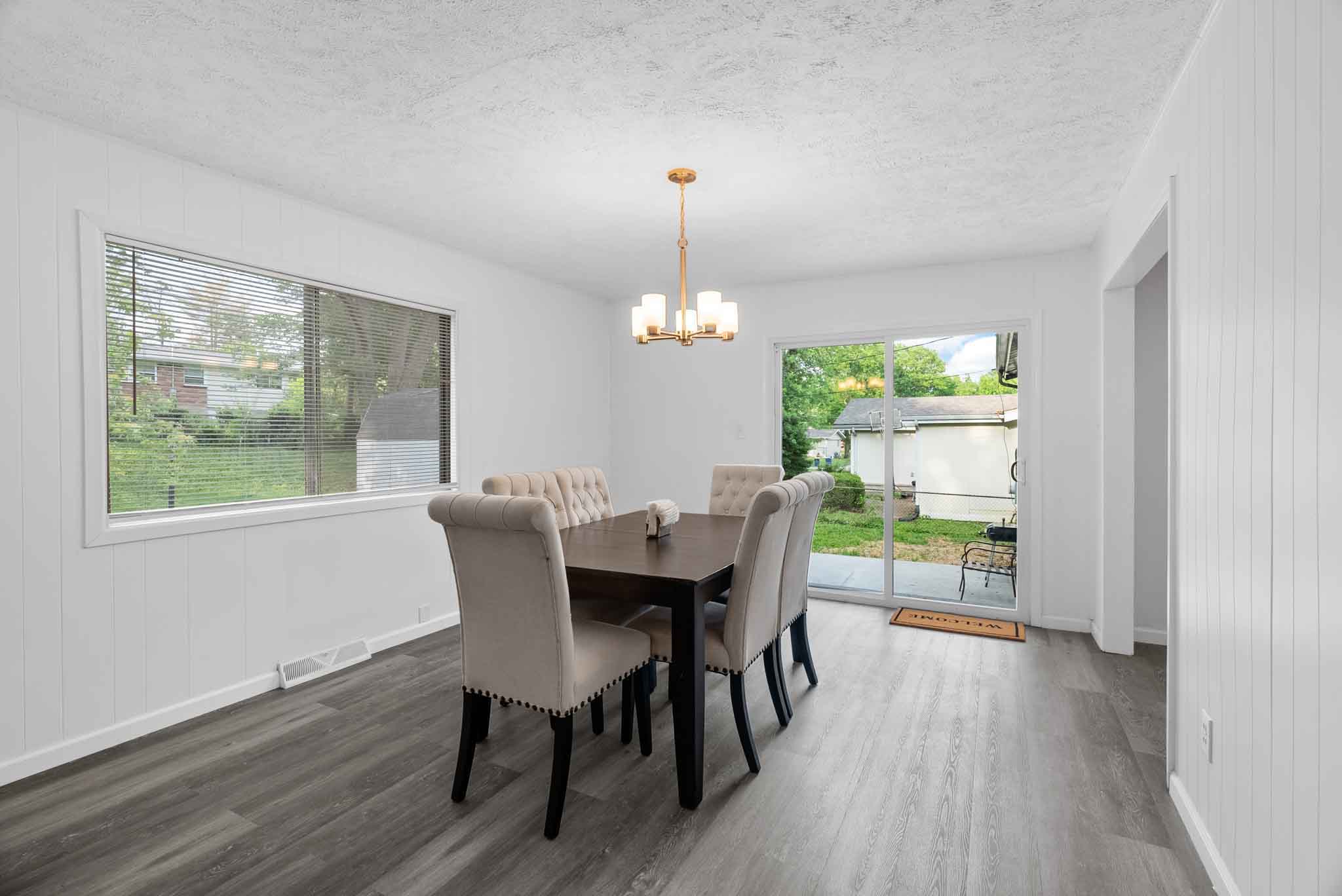 4 Bedrooms Bedrooms, ,2 BathroomsBathrooms,Woodford Homes,For Rent,1336