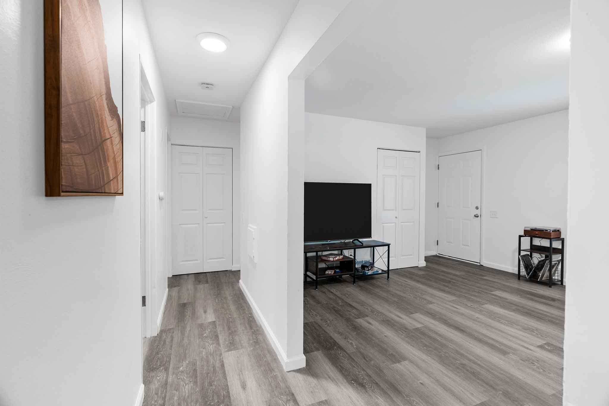 4 Bedrooms Bedrooms, ,2 BathroomsBathrooms,Woodford Homes,For Rent,1336