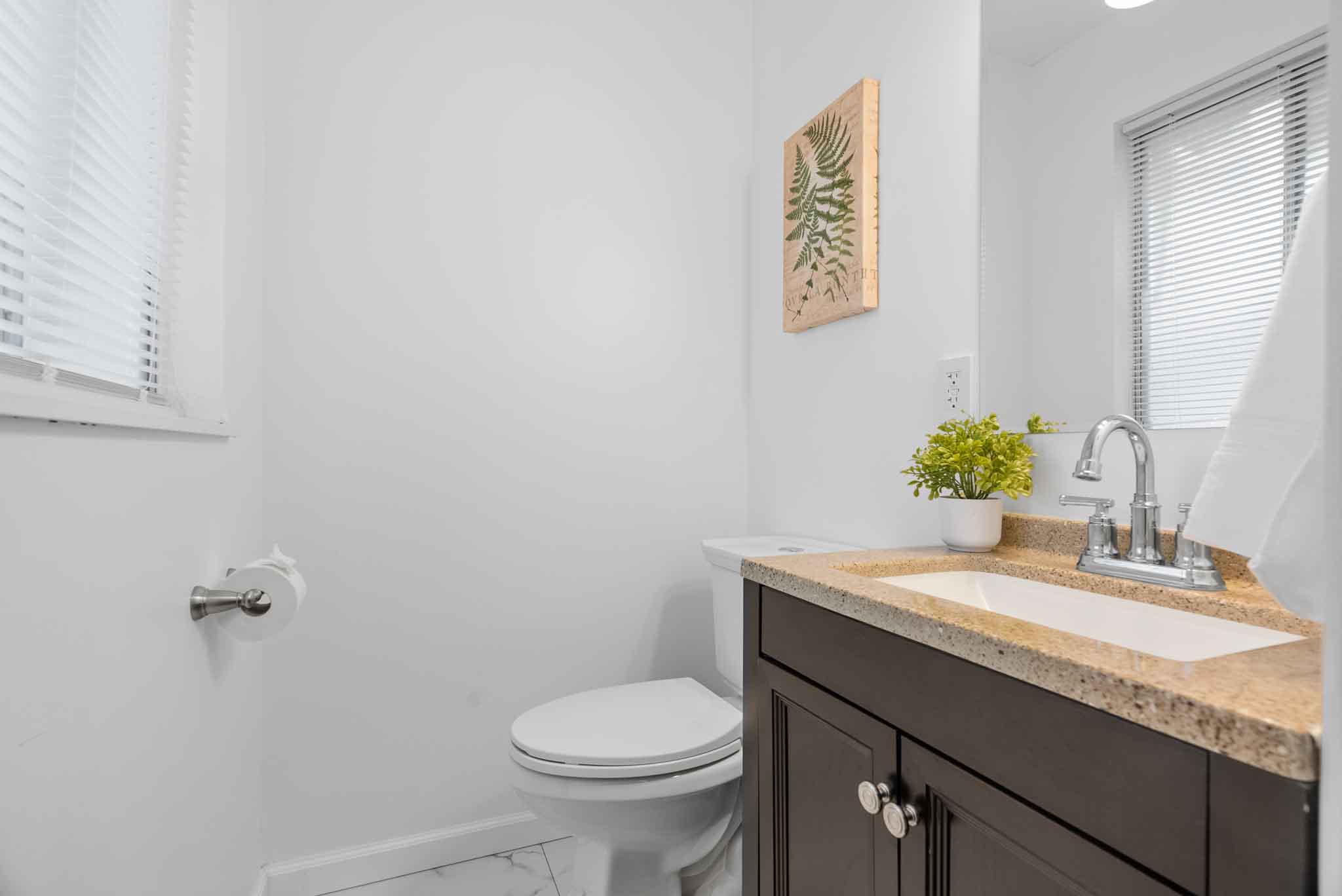 4 Bedrooms Bedrooms, ,2 BathroomsBathrooms,Woodford Homes,For Rent,1336