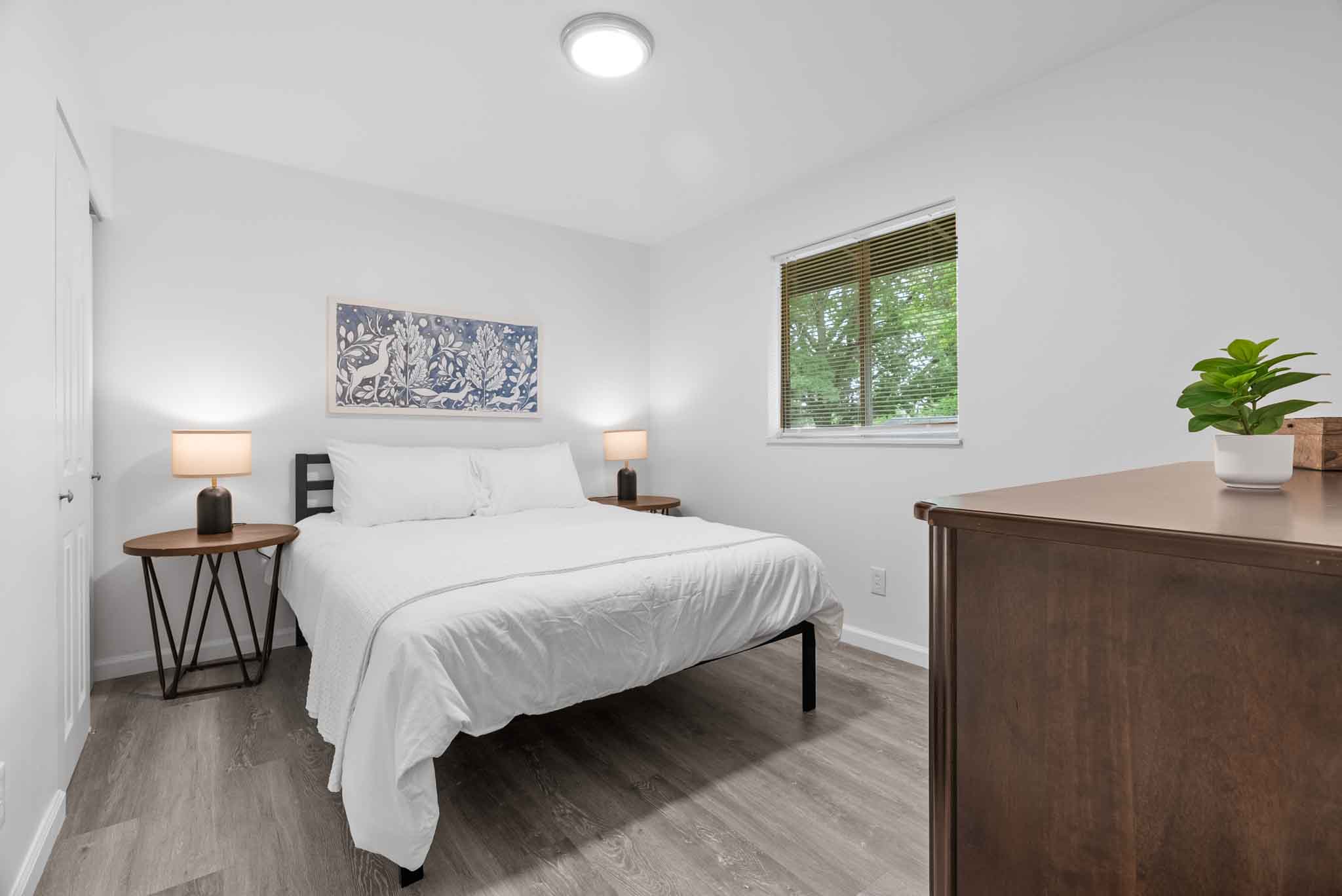 4 Bedrooms Bedrooms, ,2 BathroomsBathrooms,Woodford Homes,For Rent,1336