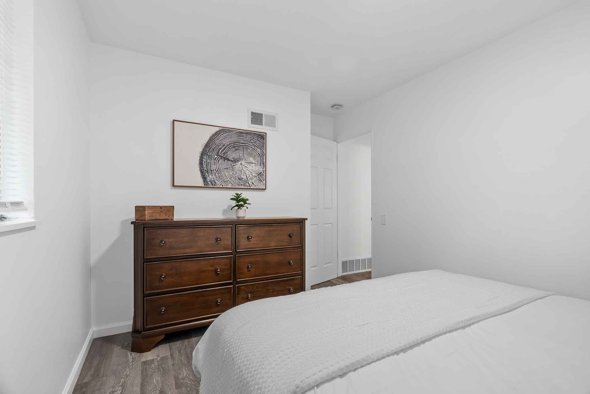 4 Bedrooms Bedrooms, ,2 BathroomsBathrooms,Woodford Homes,For Rent,1336