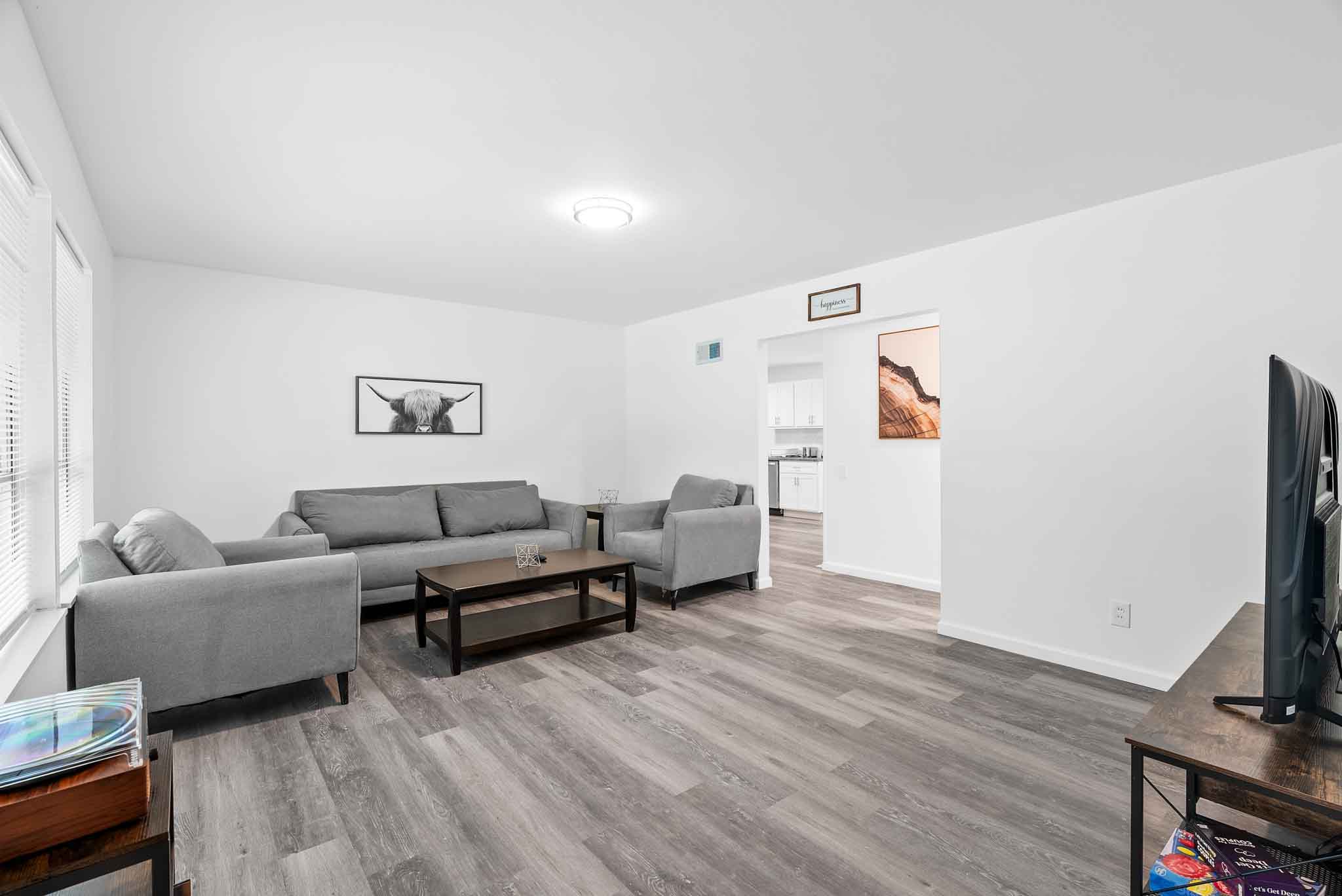 4 Bedrooms Bedrooms, ,2 BathroomsBathrooms,Woodford Homes,For Rent,1336