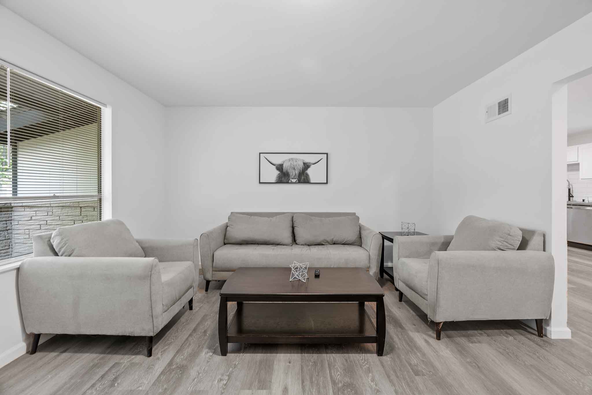 4 Bedrooms Bedrooms, ,2 BathroomsBathrooms,Woodford Homes,For Rent,1336