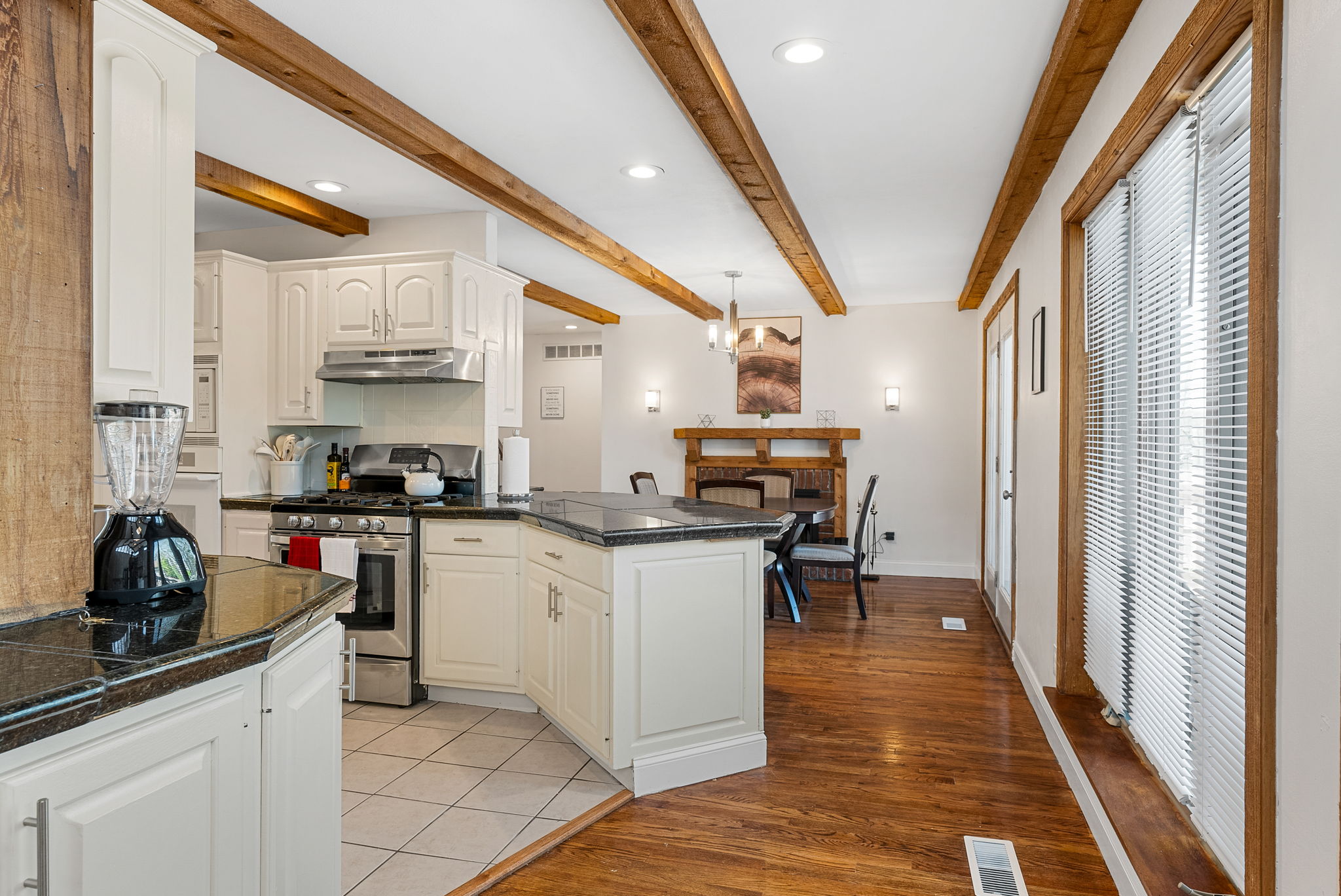 5 Bedrooms Bedrooms, ,3 BathroomsBathrooms,Woodford Homes,For Rent,1341