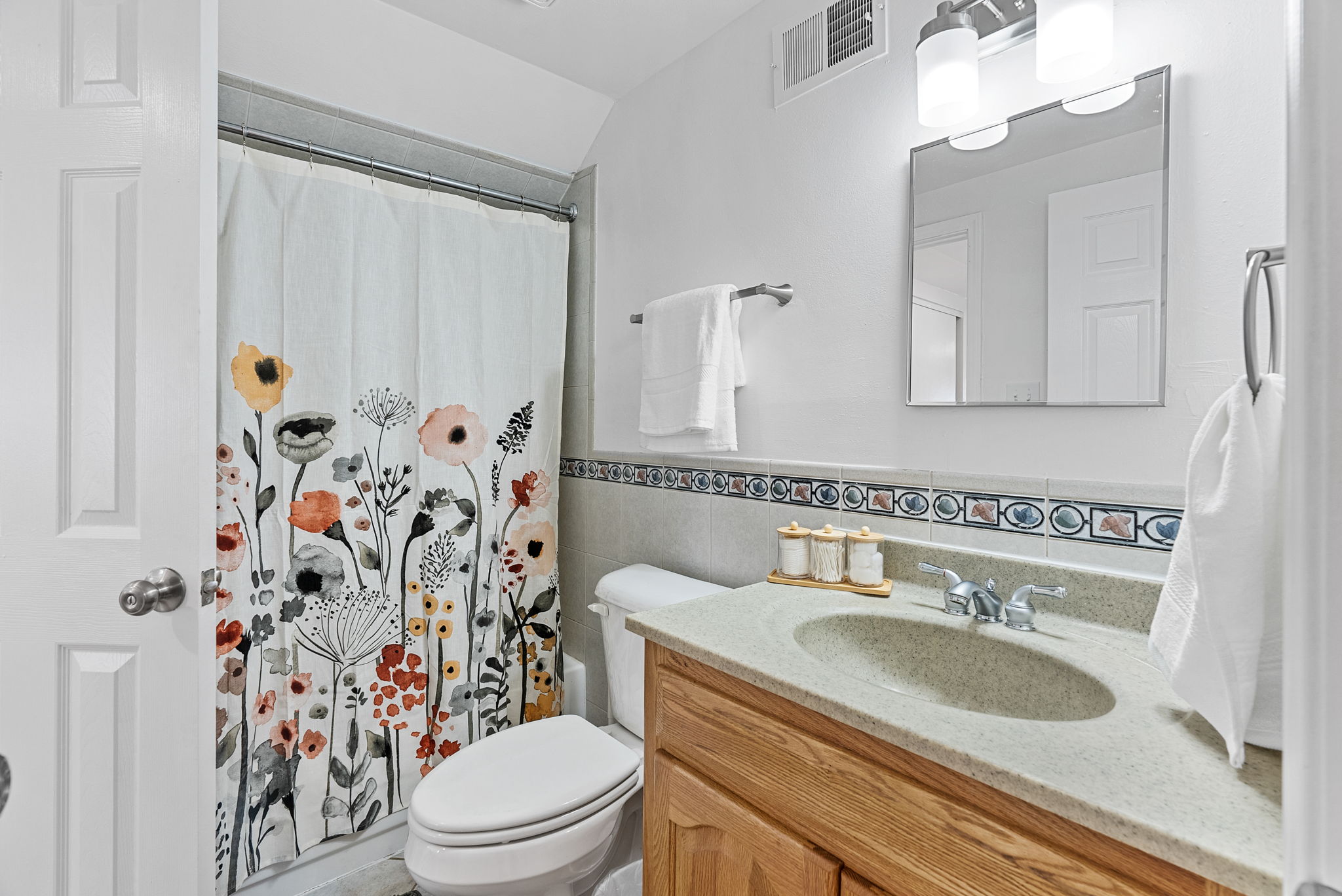 5 Bedrooms Bedrooms, ,3 BathroomsBathrooms,Woodford Homes,For Rent,1341
