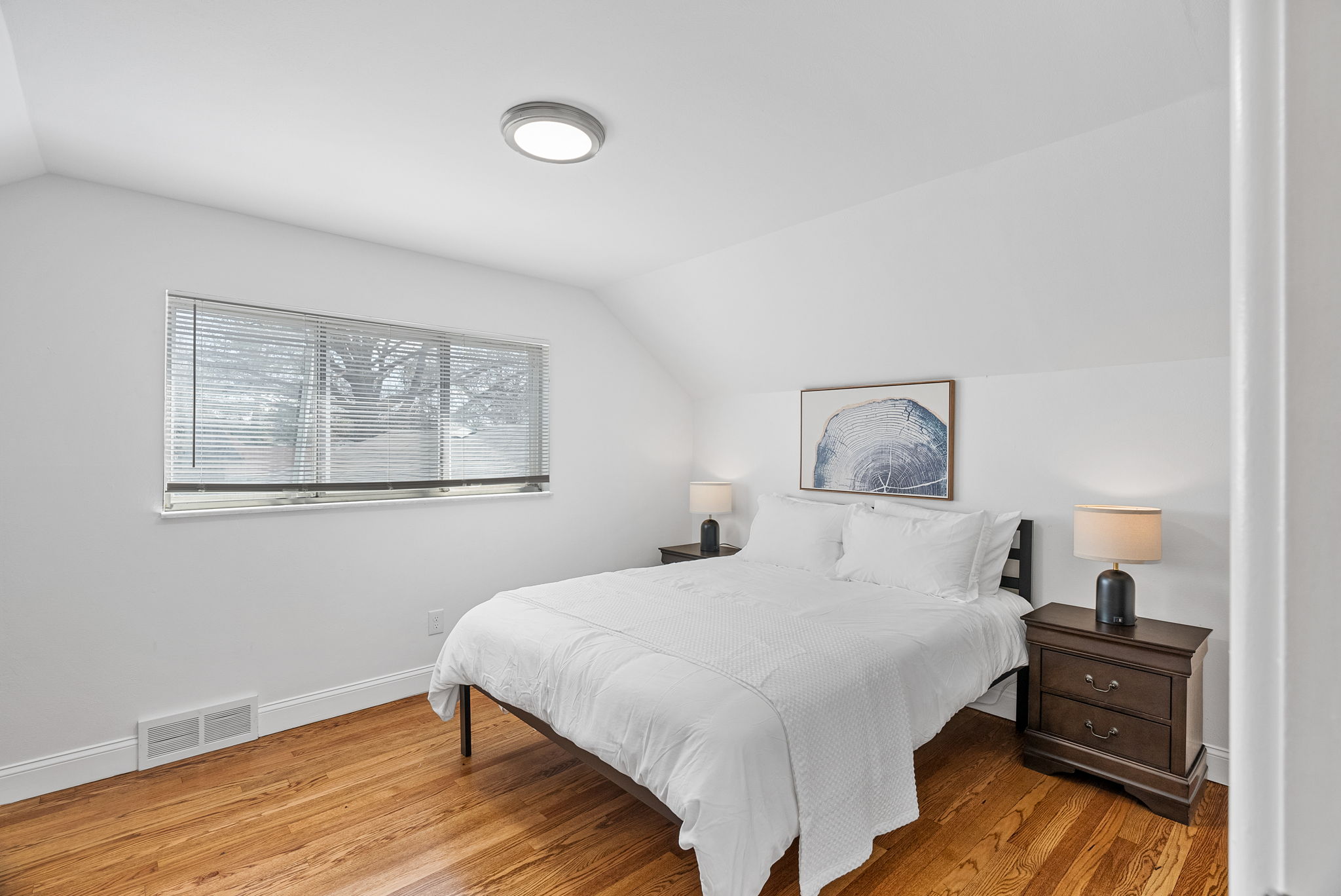 5 Bedrooms Bedrooms, ,3 BathroomsBathrooms,Woodford Homes,For Rent,1341