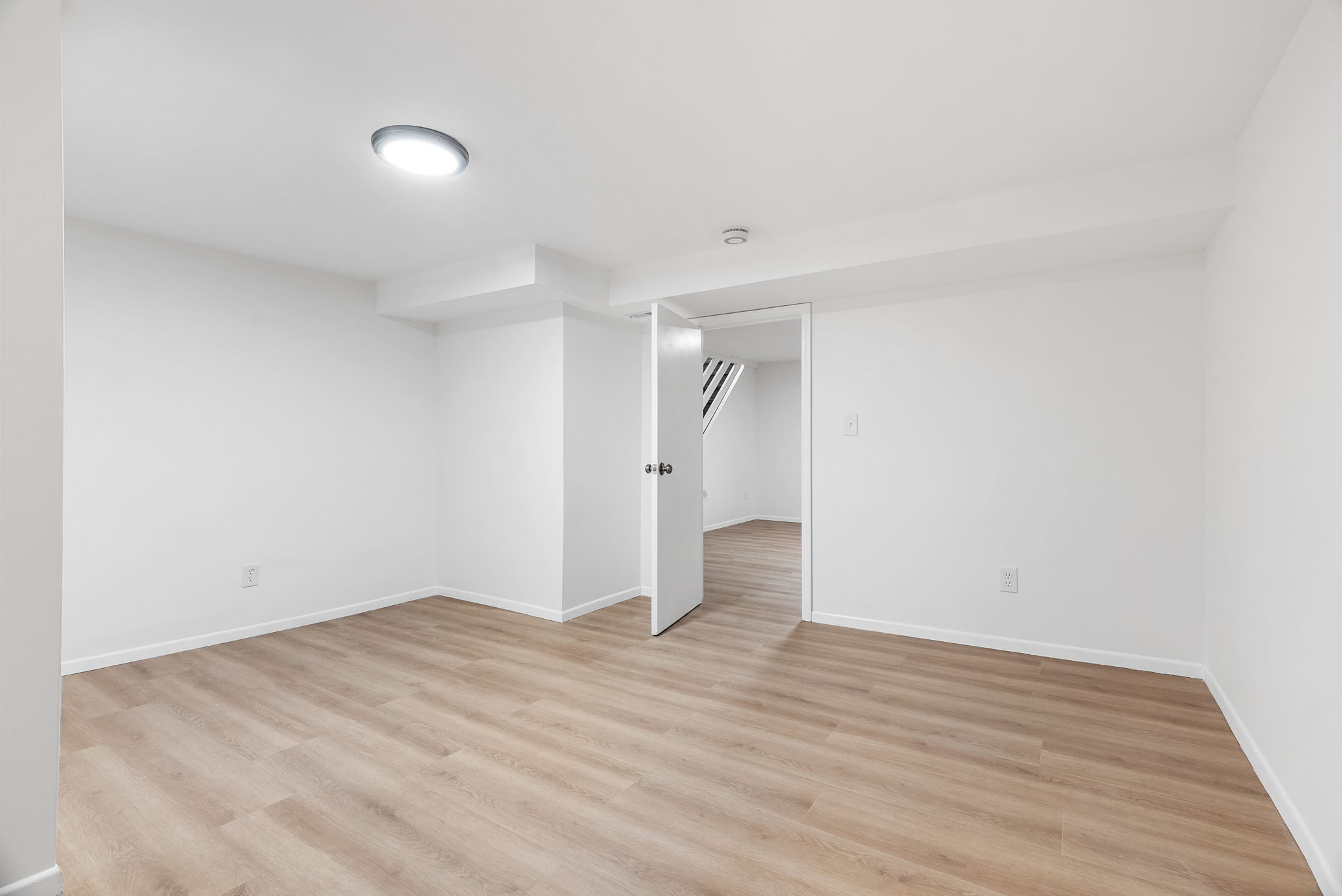 5 Bedrooms Bedrooms, ,3 BathroomsBathrooms,Woodford Homes,For Rent,1341