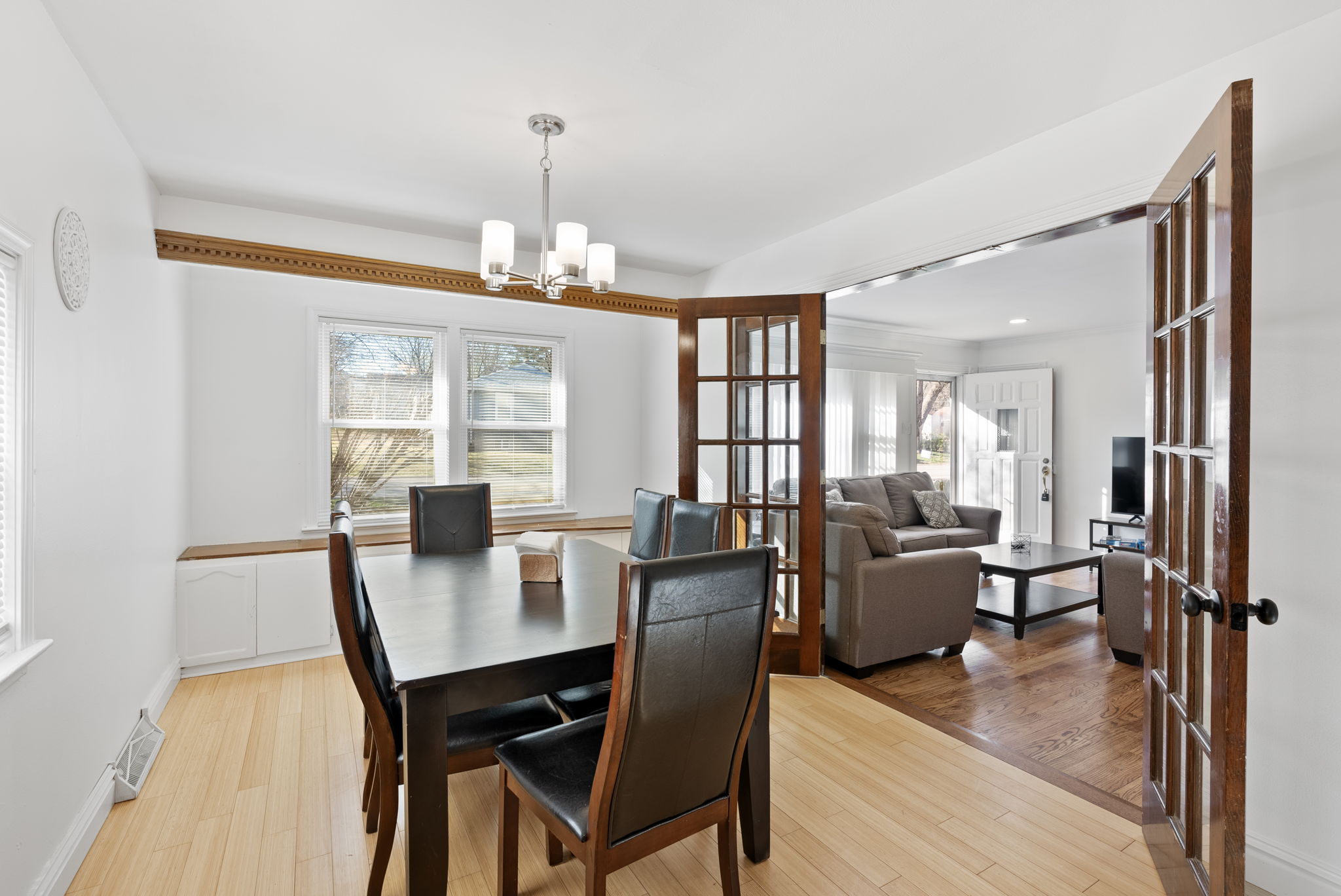 4 Bedrooms Bedrooms, ,2 BathroomsBathrooms,Woodford Homes,For Rent,1342