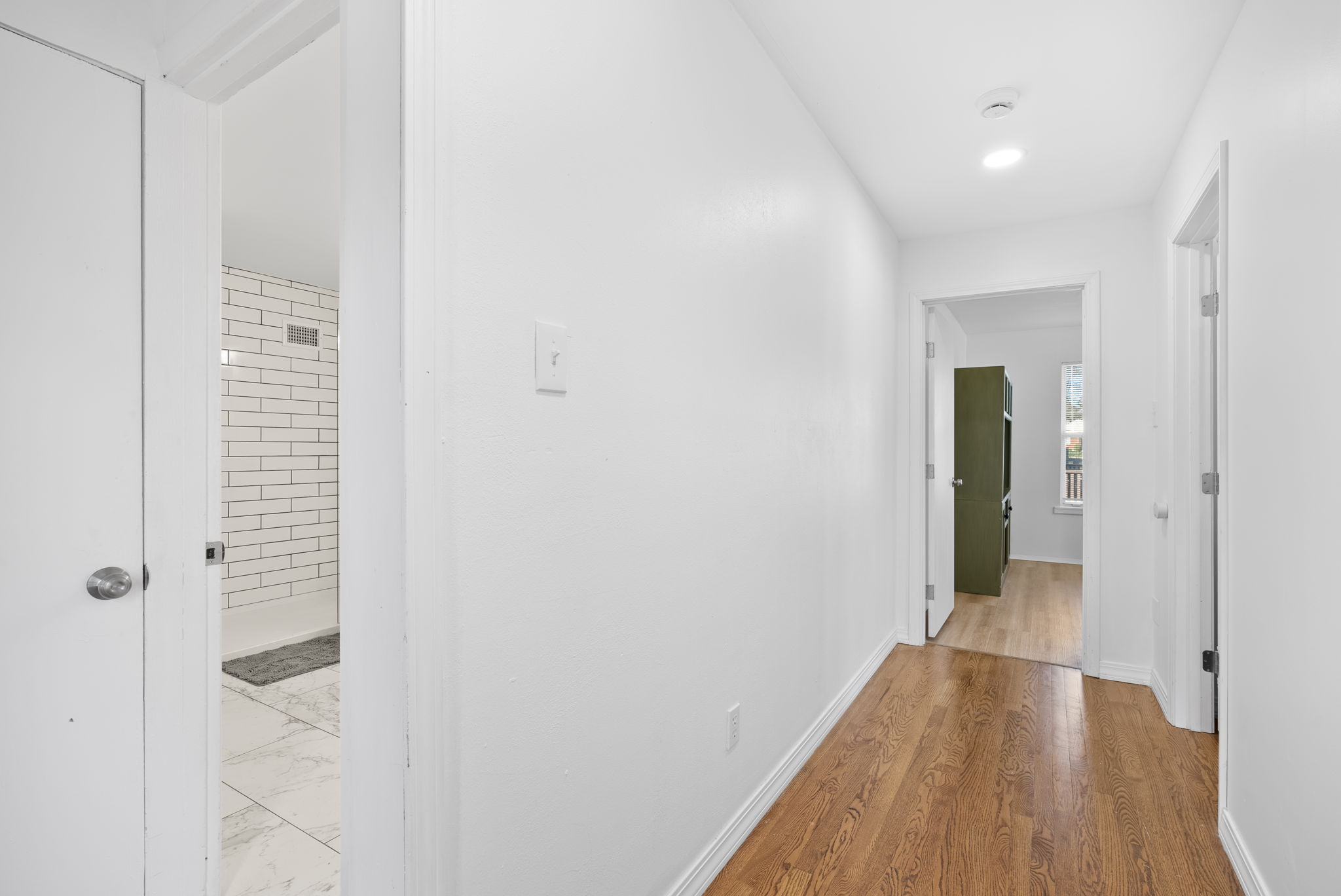 4 Bedrooms Bedrooms, ,2 BathroomsBathrooms,Woodford Homes,For Rent,1342