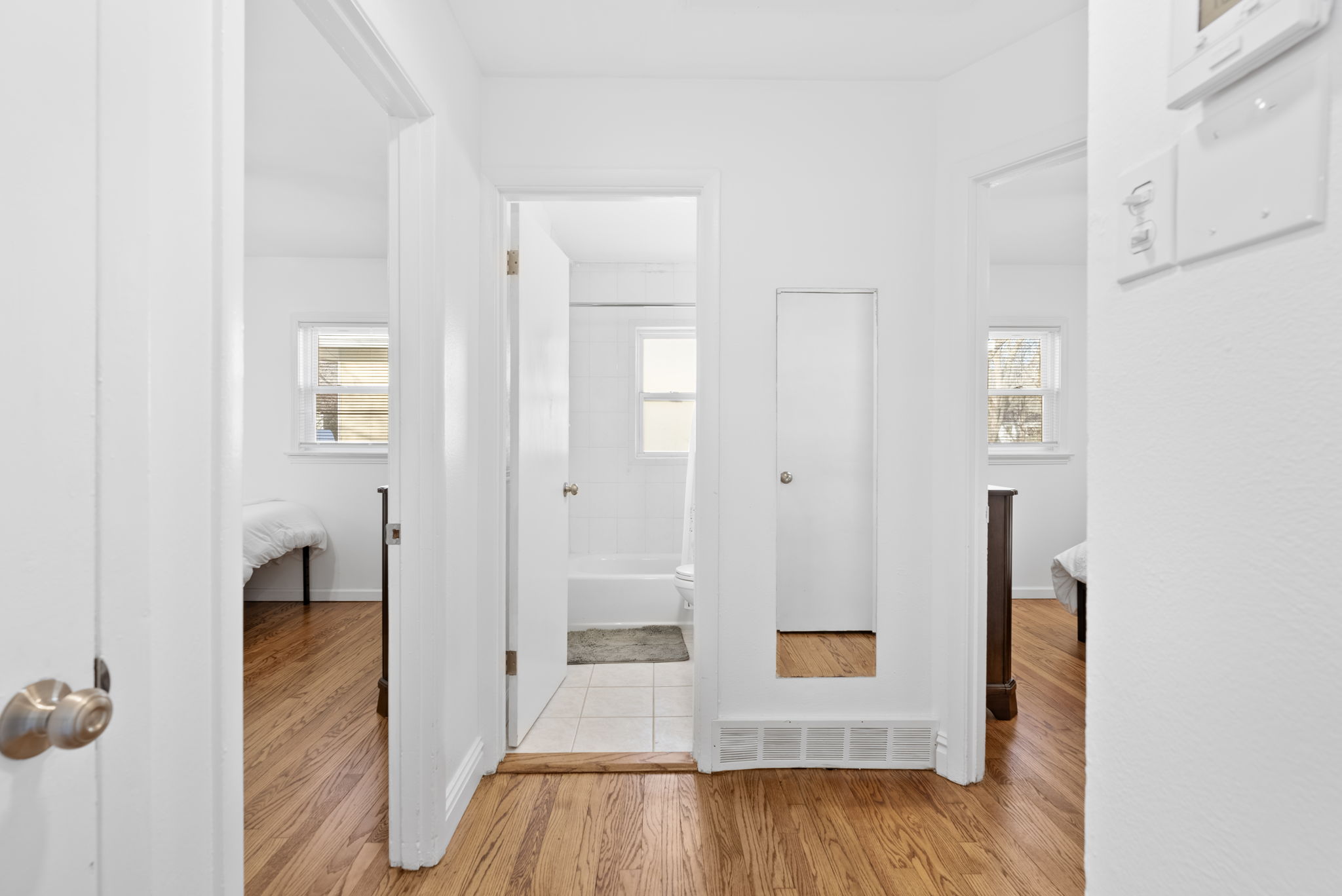 4 Bedrooms Bedrooms, ,2 BathroomsBathrooms,Woodford Homes,For Rent,1342