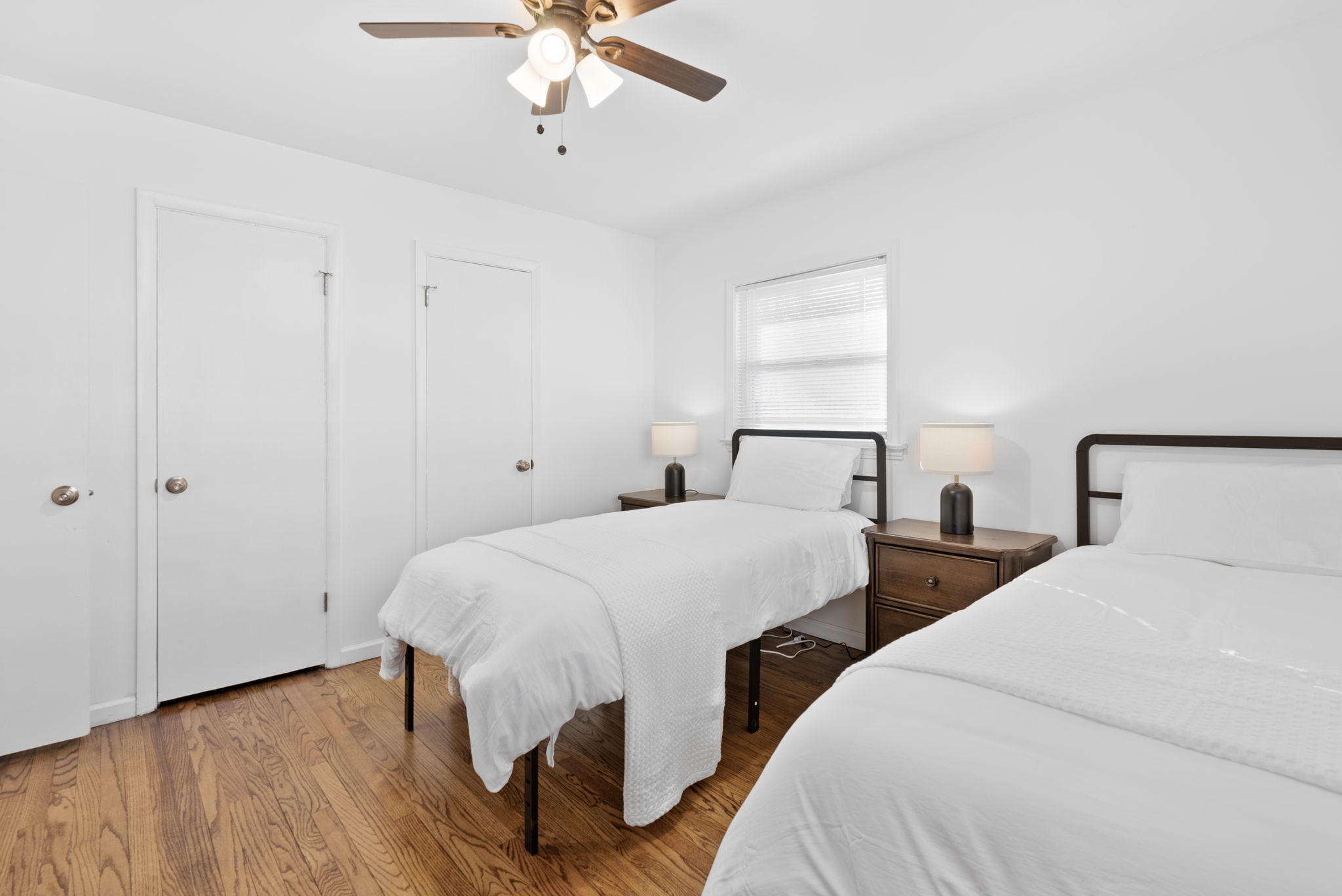 4 Bedrooms Bedrooms, ,2 BathroomsBathrooms,Woodford Homes,For Rent,1342