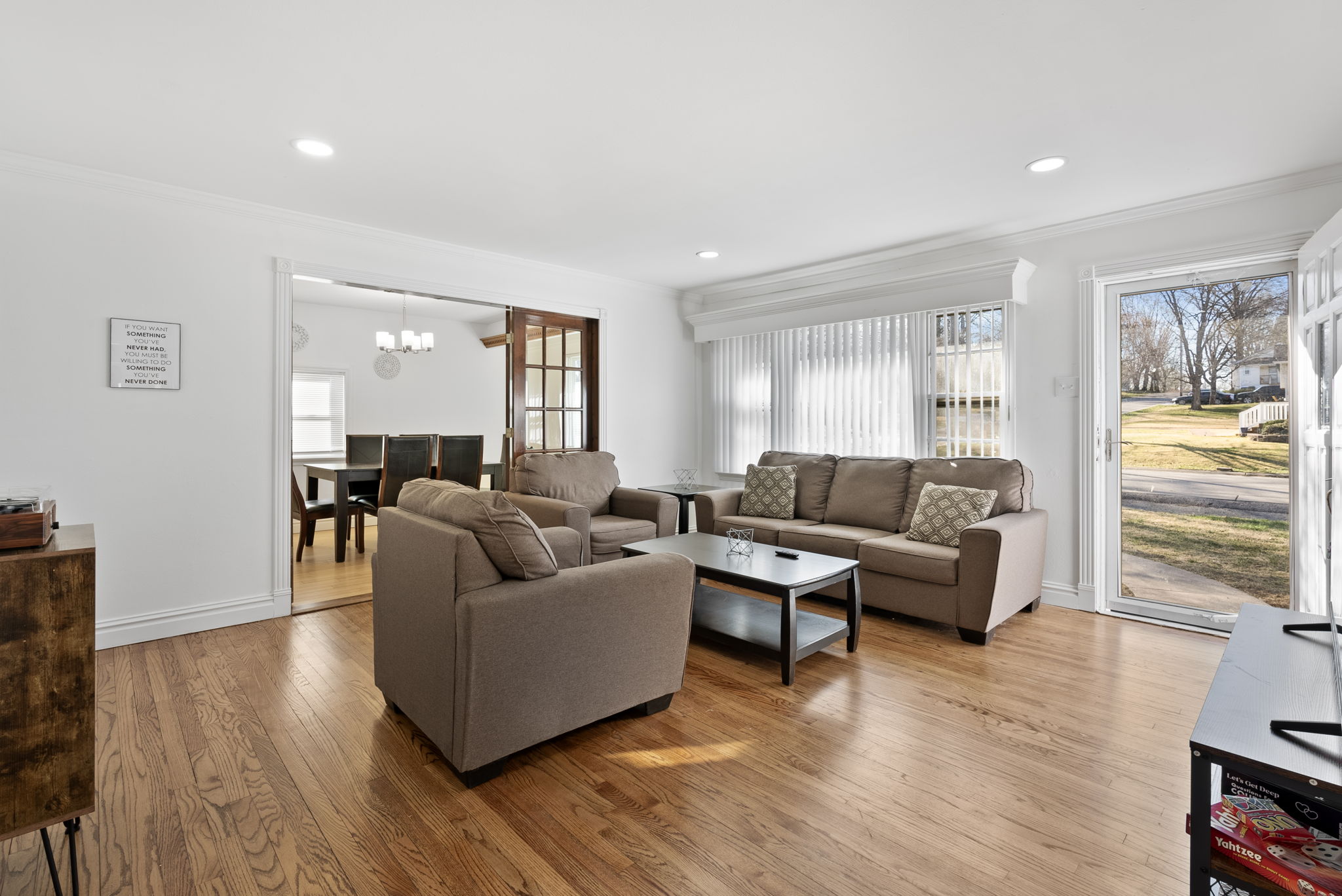 4 Bedrooms Bedrooms, ,2 BathroomsBathrooms,Woodford Homes,For Rent,1342