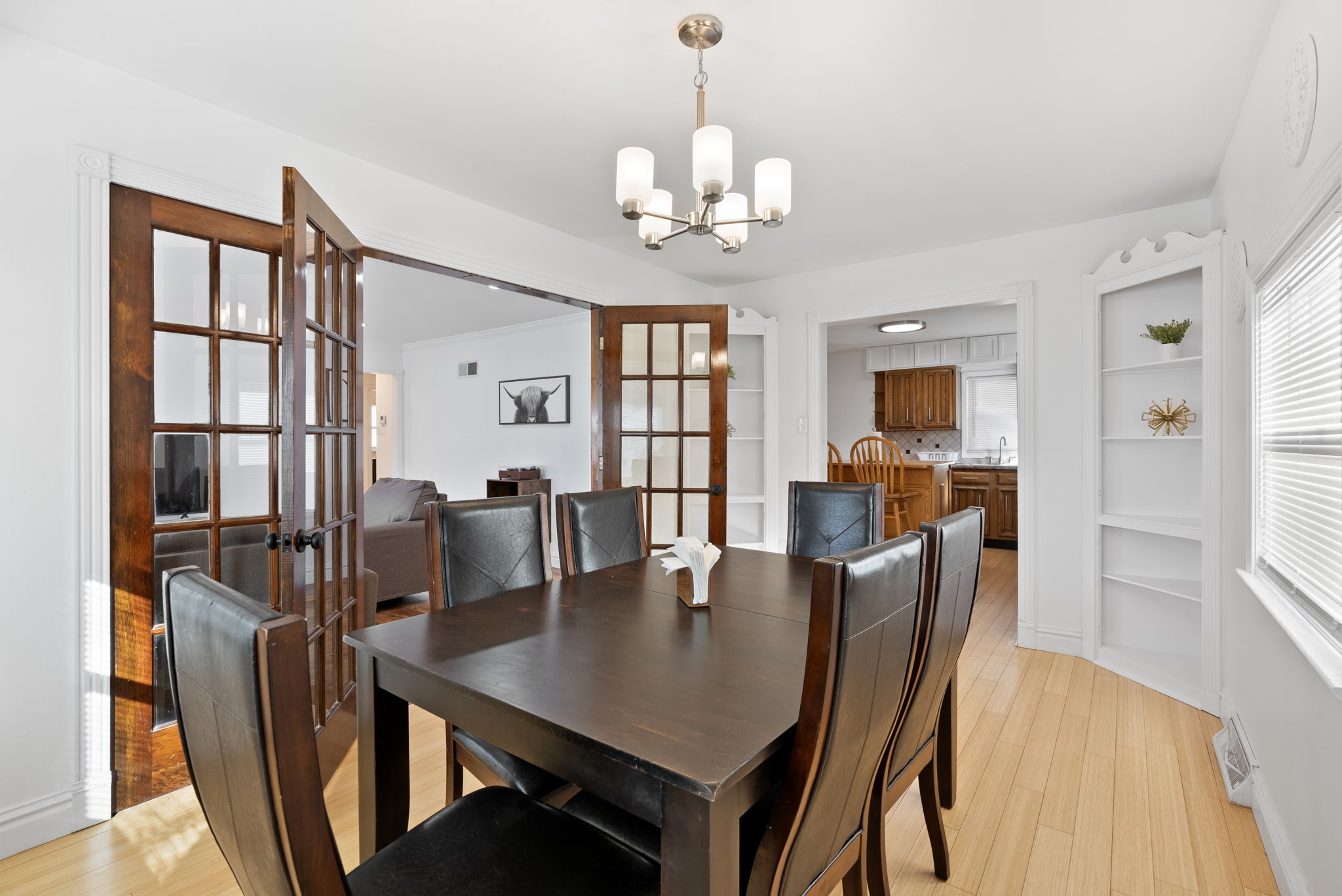 4 Bedrooms Bedrooms, ,2 BathroomsBathrooms,Woodford Homes,For Rent,1342