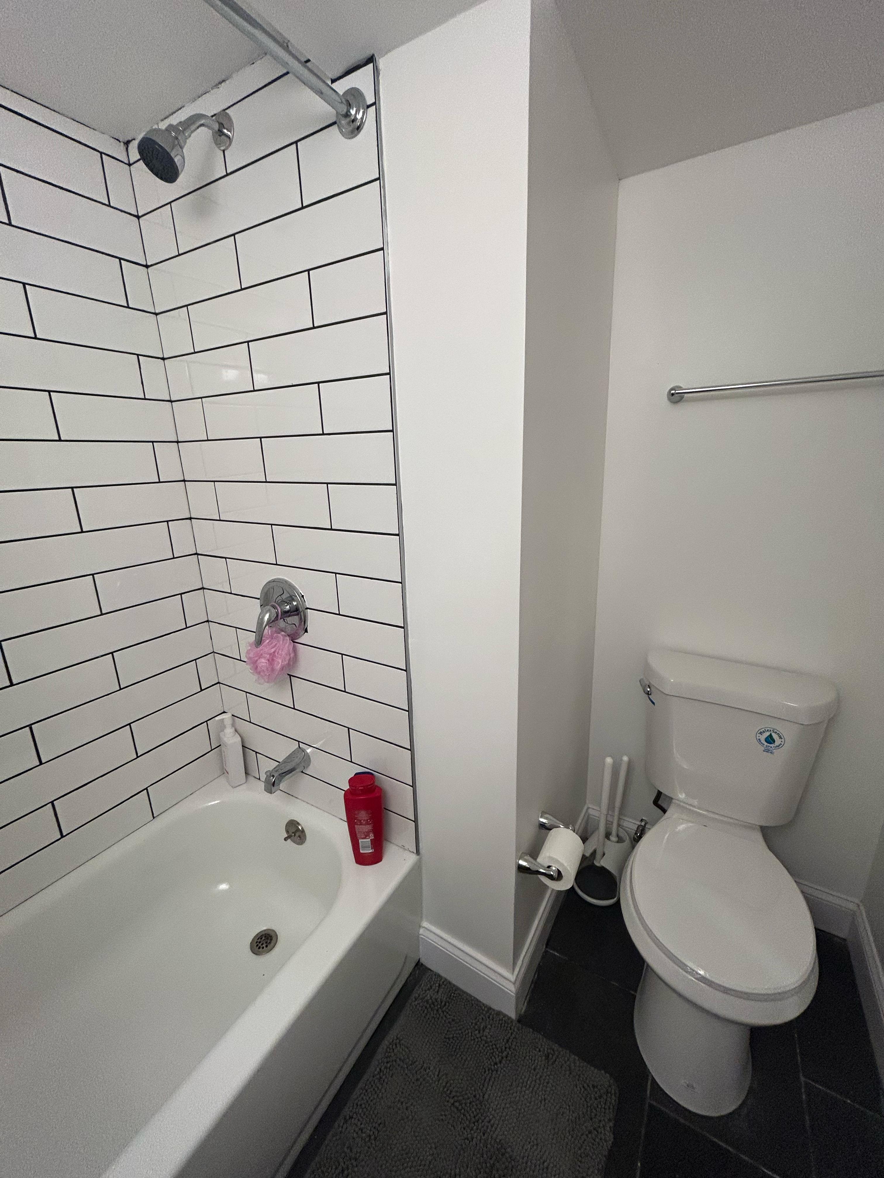 4 Bedrooms Bedrooms, ,2 BathroomsBathrooms,Woodford Homes,For Rent,1344