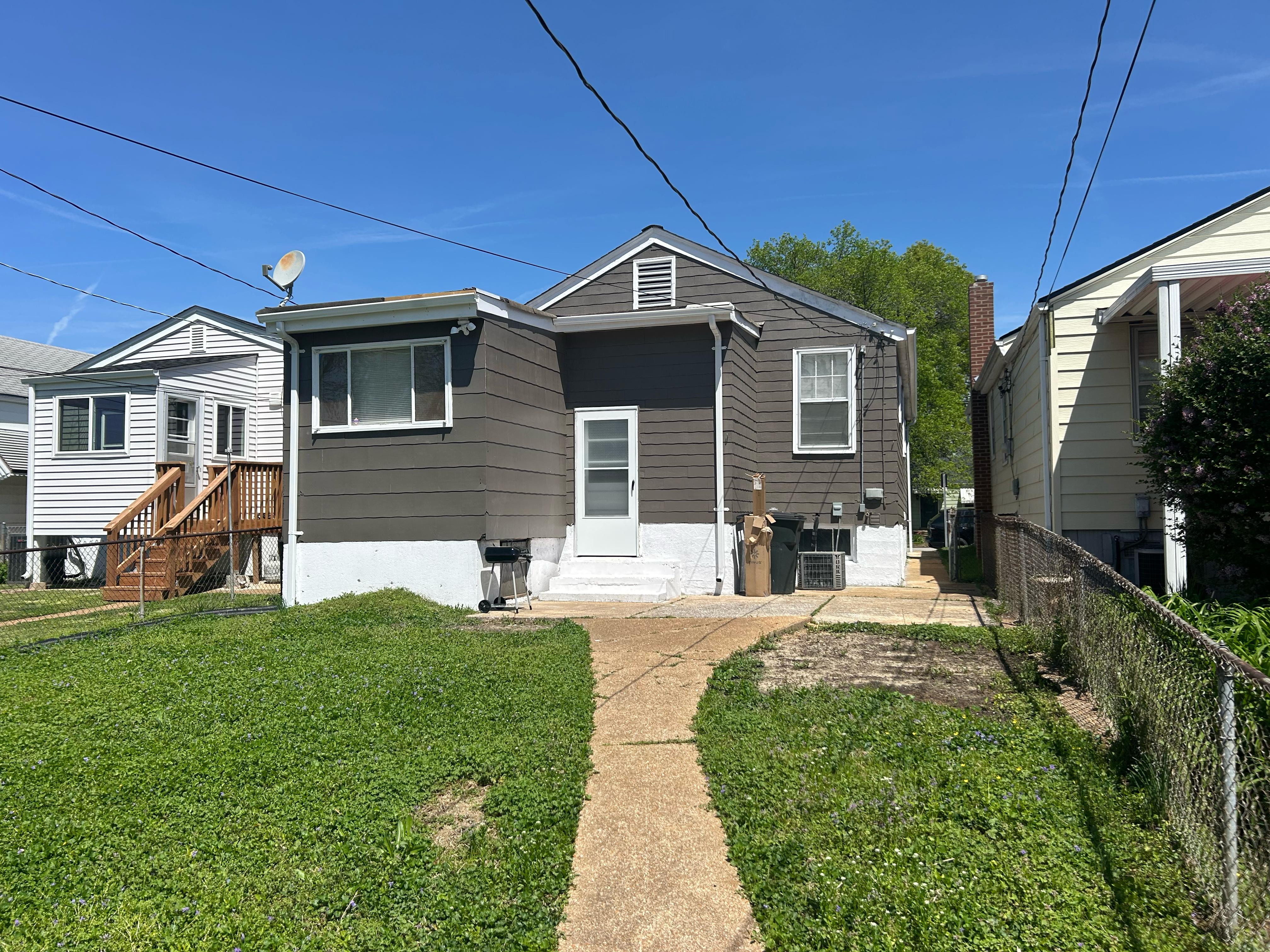 4 Bedrooms Bedrooms, ,2 BathroomsBathrooms,Woodford Homes,For Rent,1344