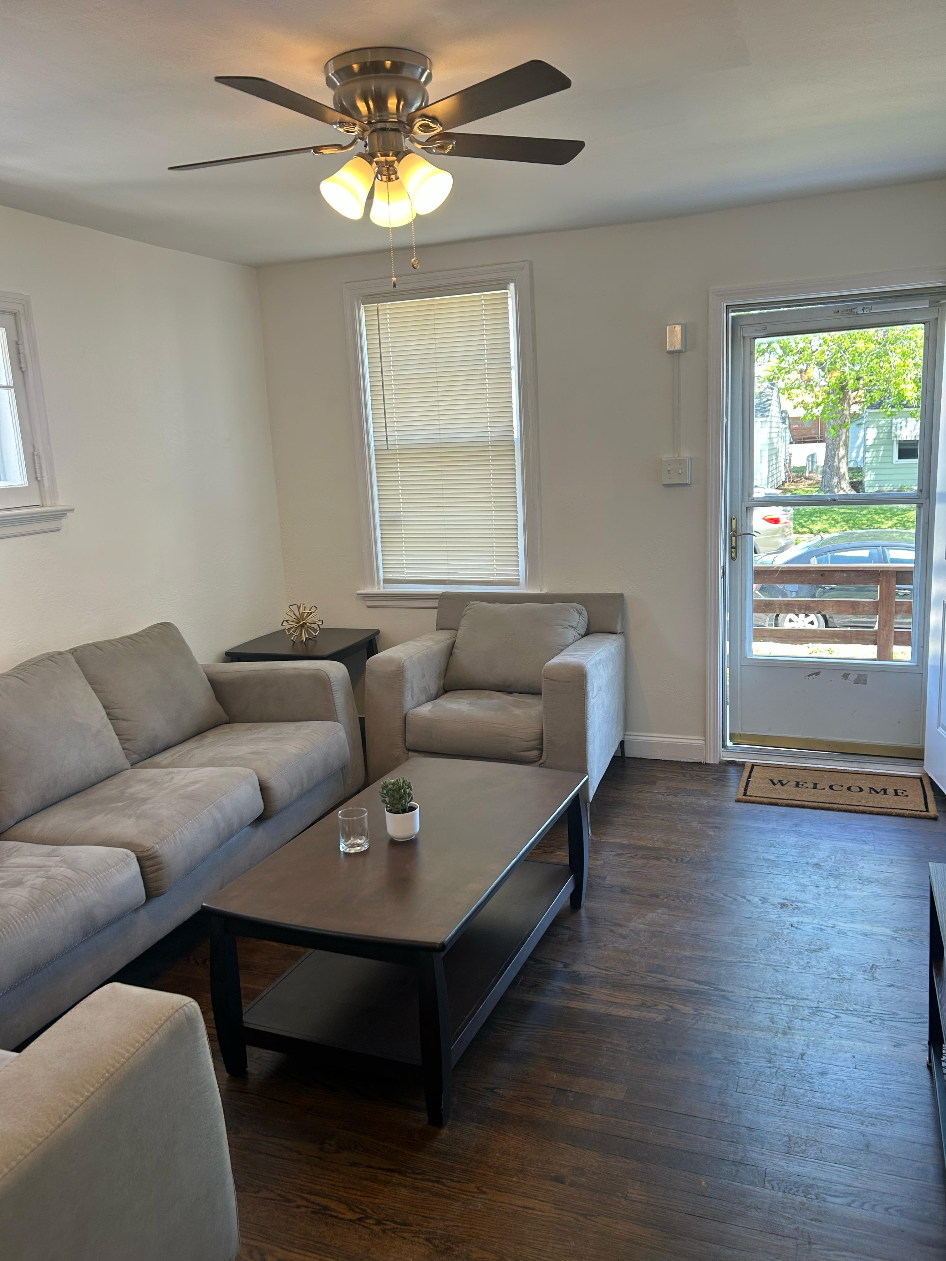 4 Bedrooms Bedrooms, ,2 BathroomsBathrooms,Woodford Homes,For Rent,1344