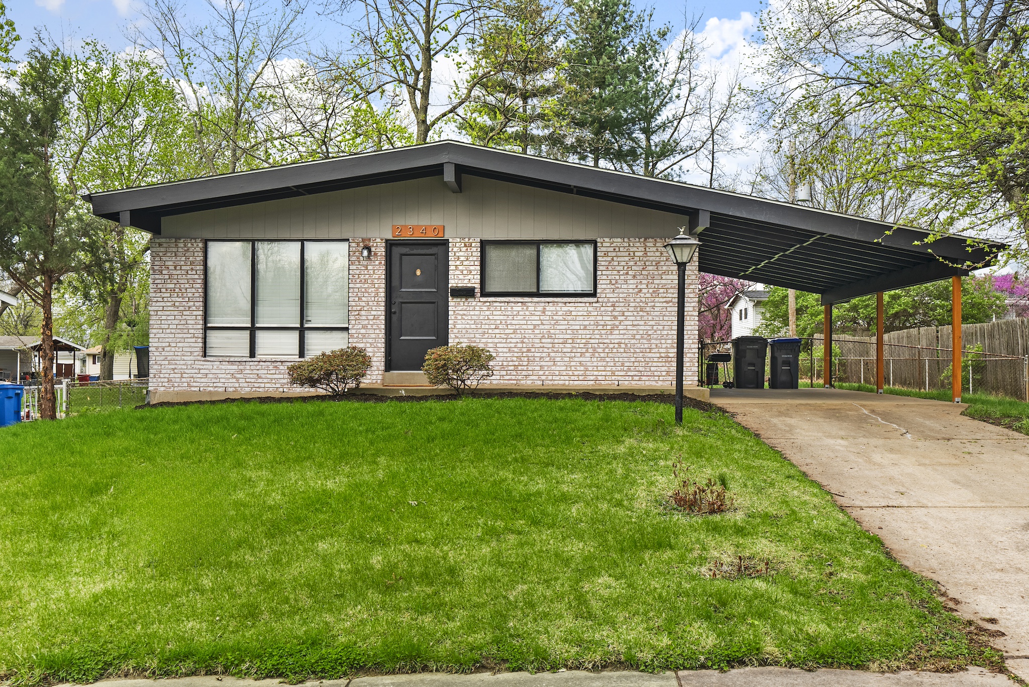 3 Bedrooms Bedrooms, ,1 BathroomBathrooms,Woodford Homes,For Rent,1345