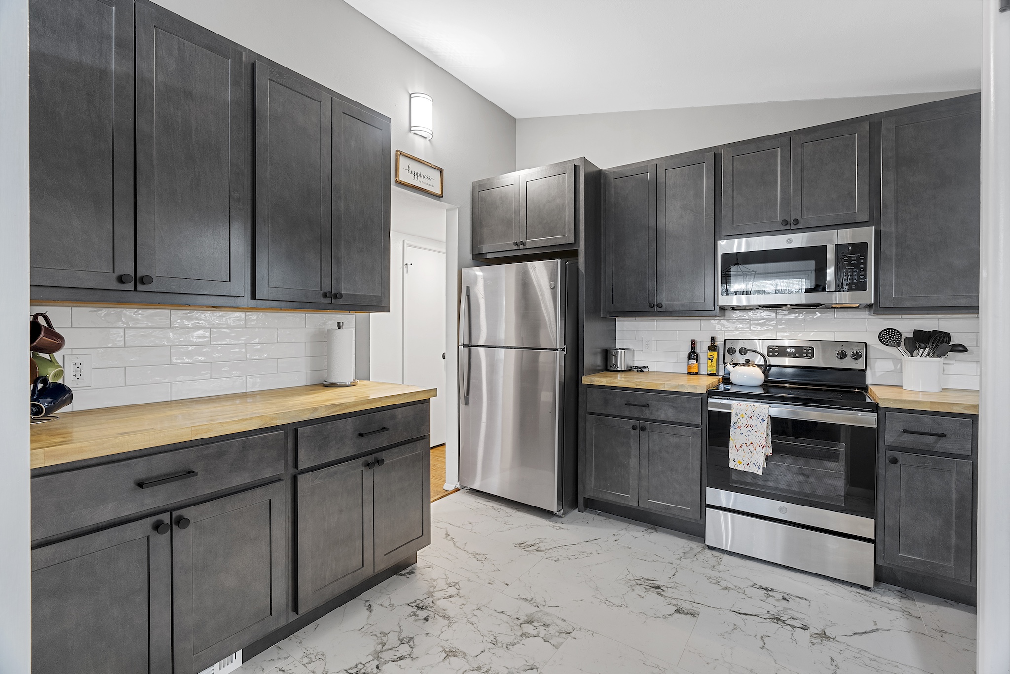3 Bedrooms Bedrooms, ,1 BathroomBathrooms,Woodford Homes,For Rent,1345