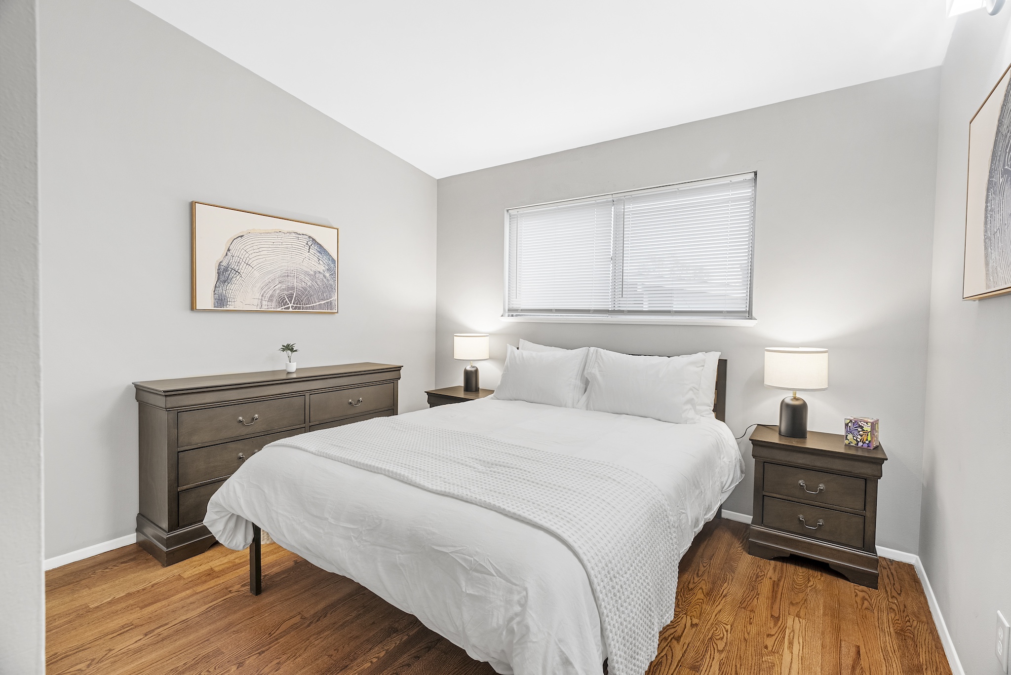 3 Bedrooms Bedrooms, ,1 BathroomBathrooms,Woodford Homes,For Rent,1345