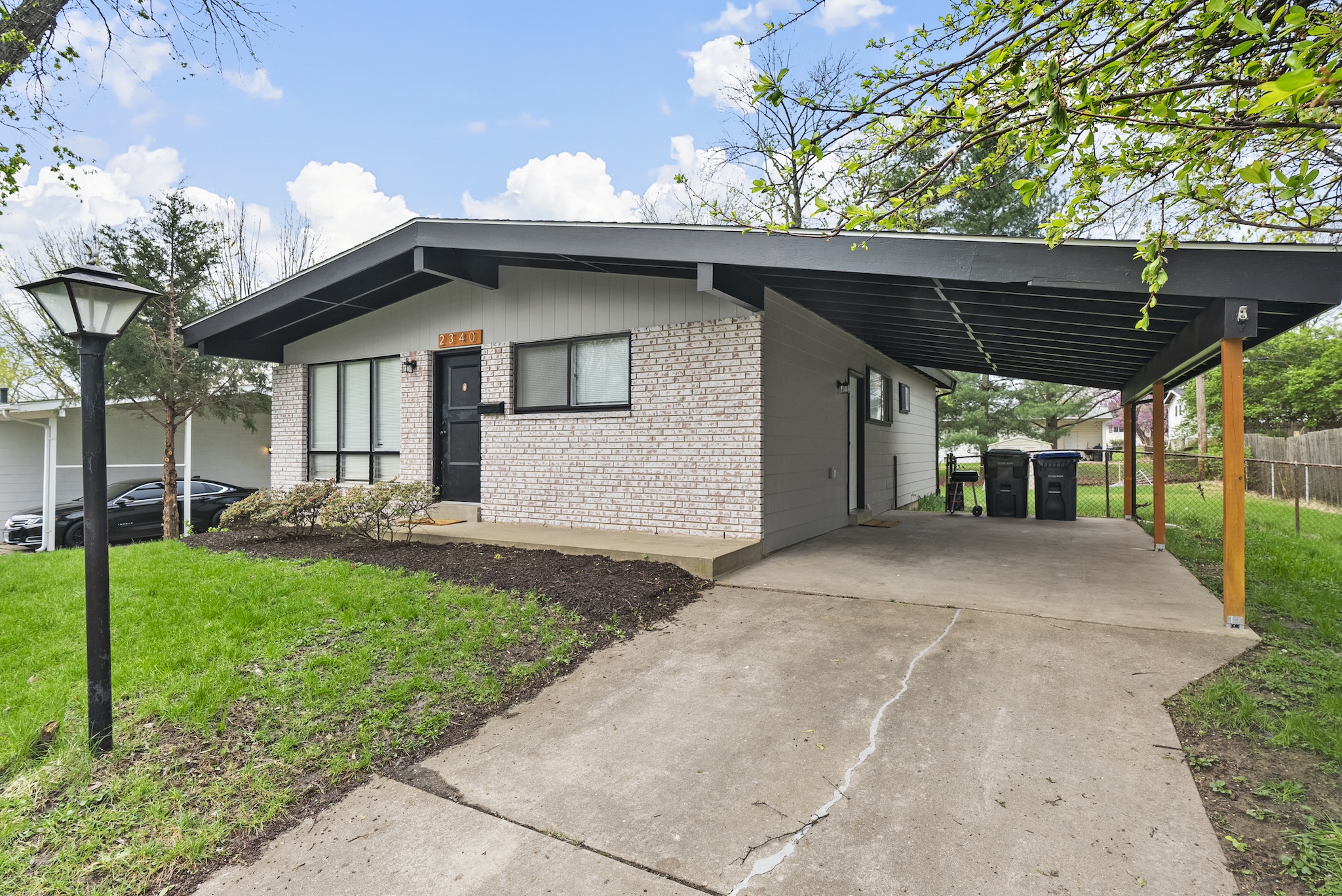 3 Bedrooms Bedrooms, ,1 BathroomBathrooms,Woodford Homes,For Rent,1345