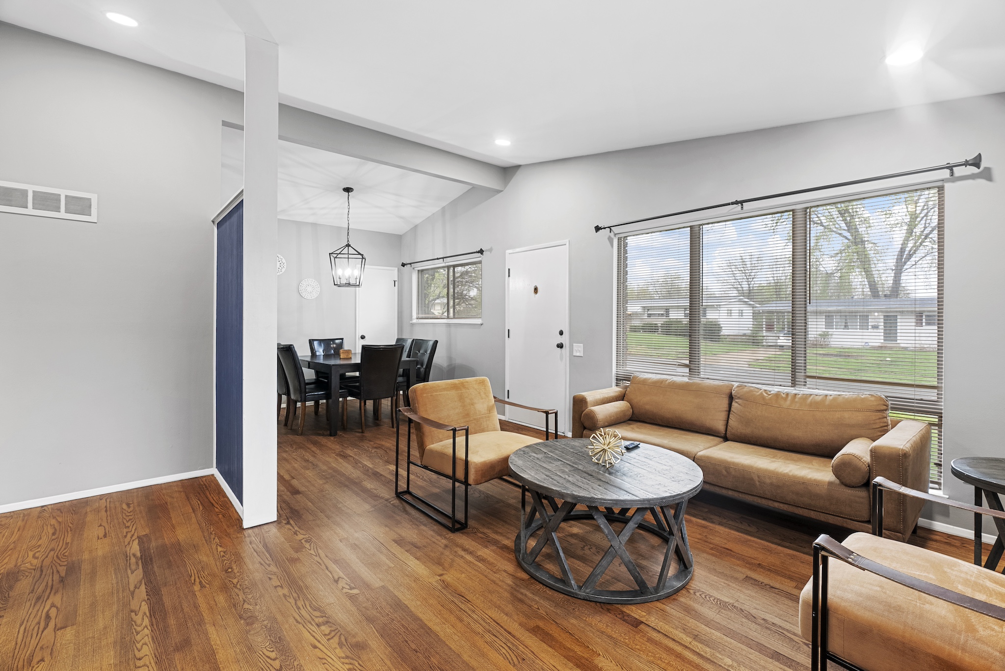 3 Bedrooms Bedrooms, ,1 BathroomBathrooms,Woodford Homes,For Rent,1345