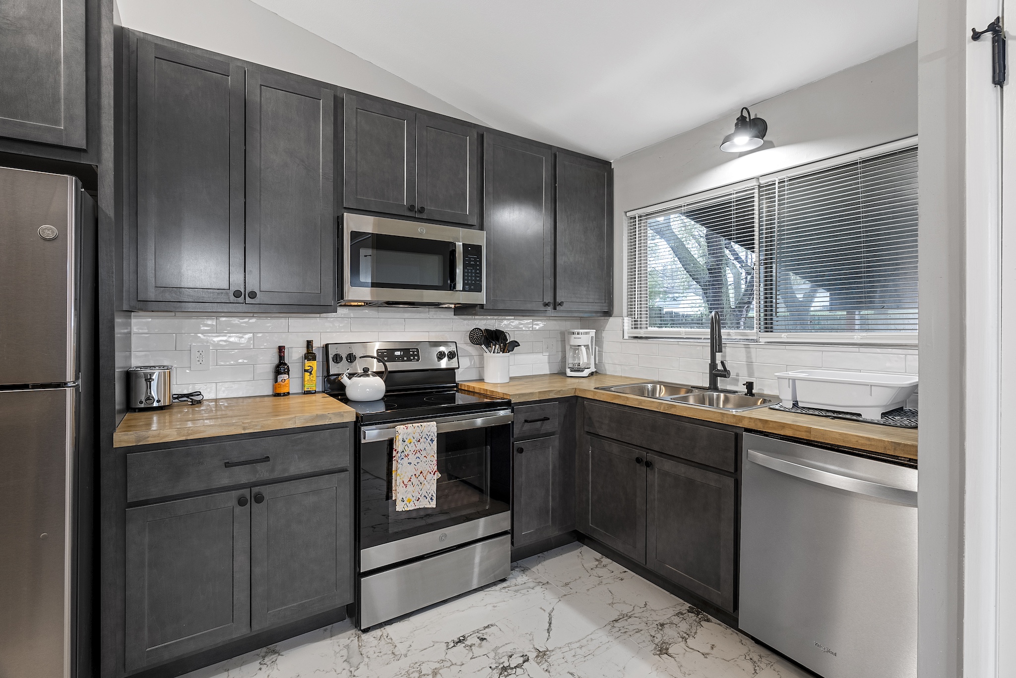 3 Bedrooms Bedrooms, ,1 BathroomBathrooms,Woodford Homes,For Rent,1345