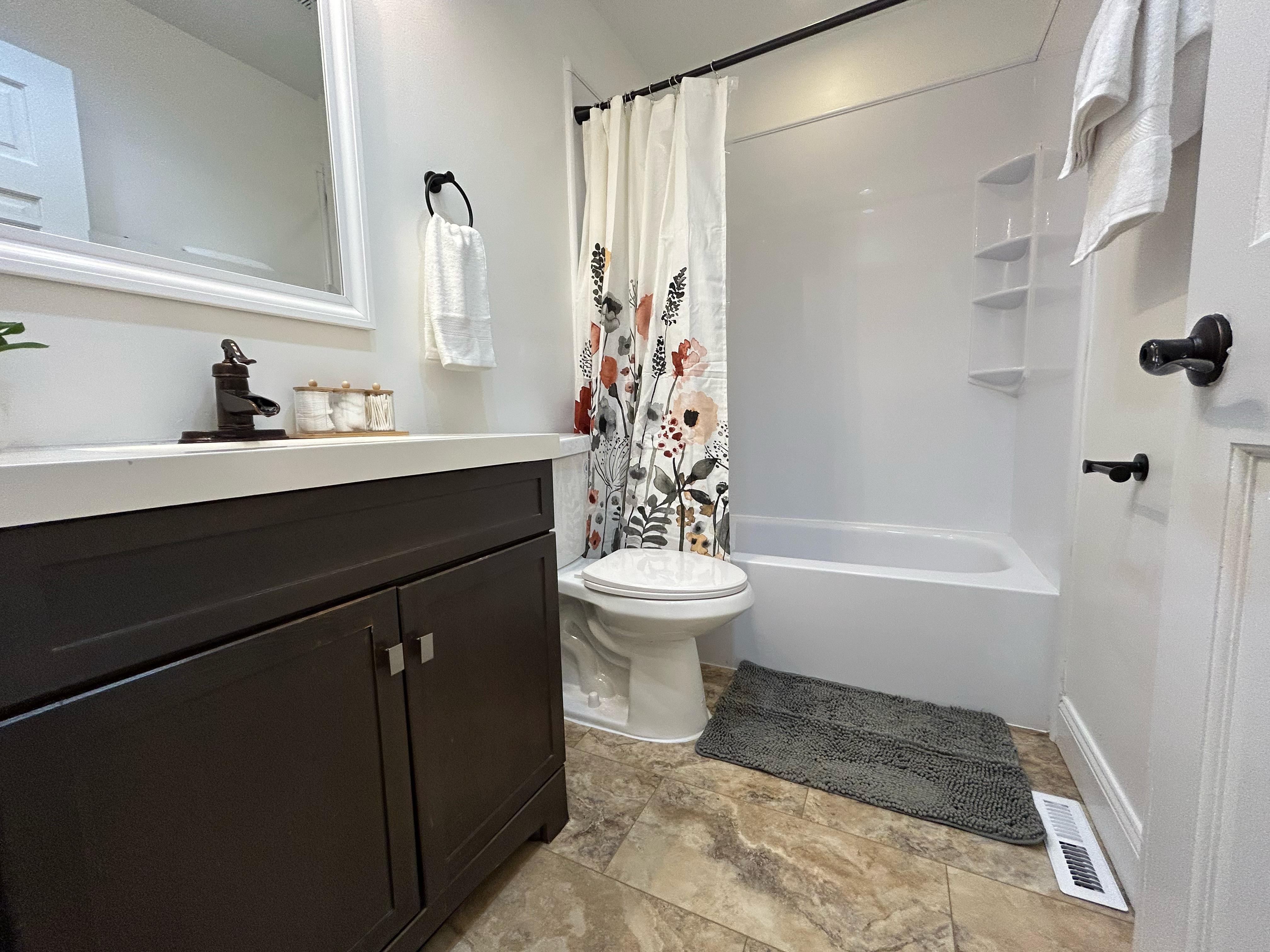 3 Bedrooms Bedrooms, ,1 BathroomBathrooms,Woodford Homes,For Rent,1348
