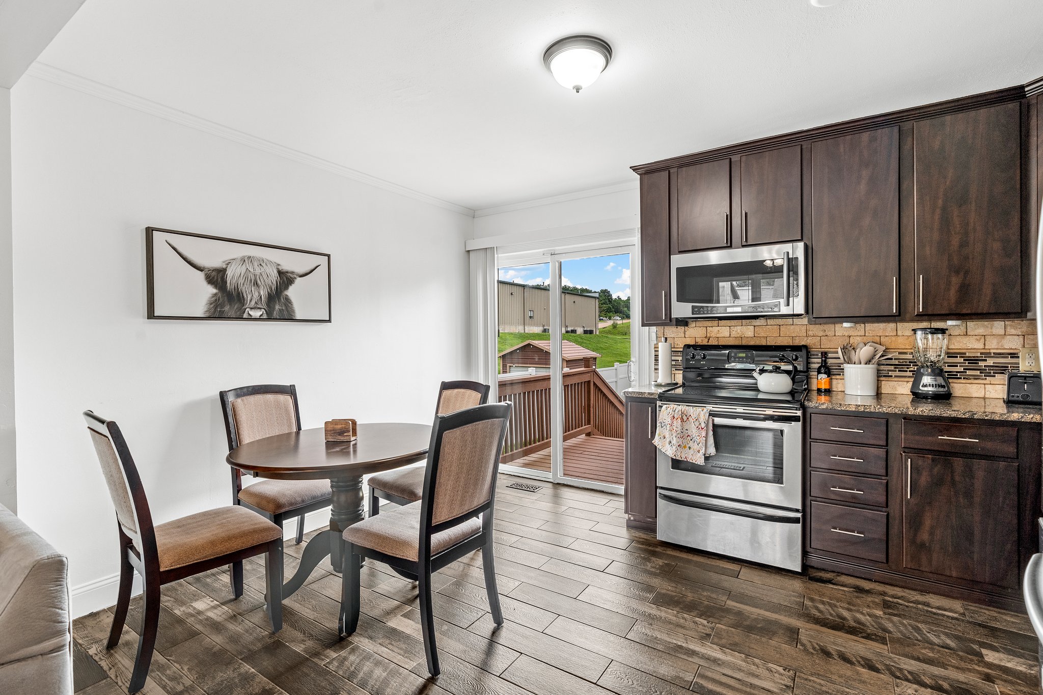 3 Bedrooms Bedrooms, ,1 BathroomBathrooms,Woodford Homes,For Rent,1348