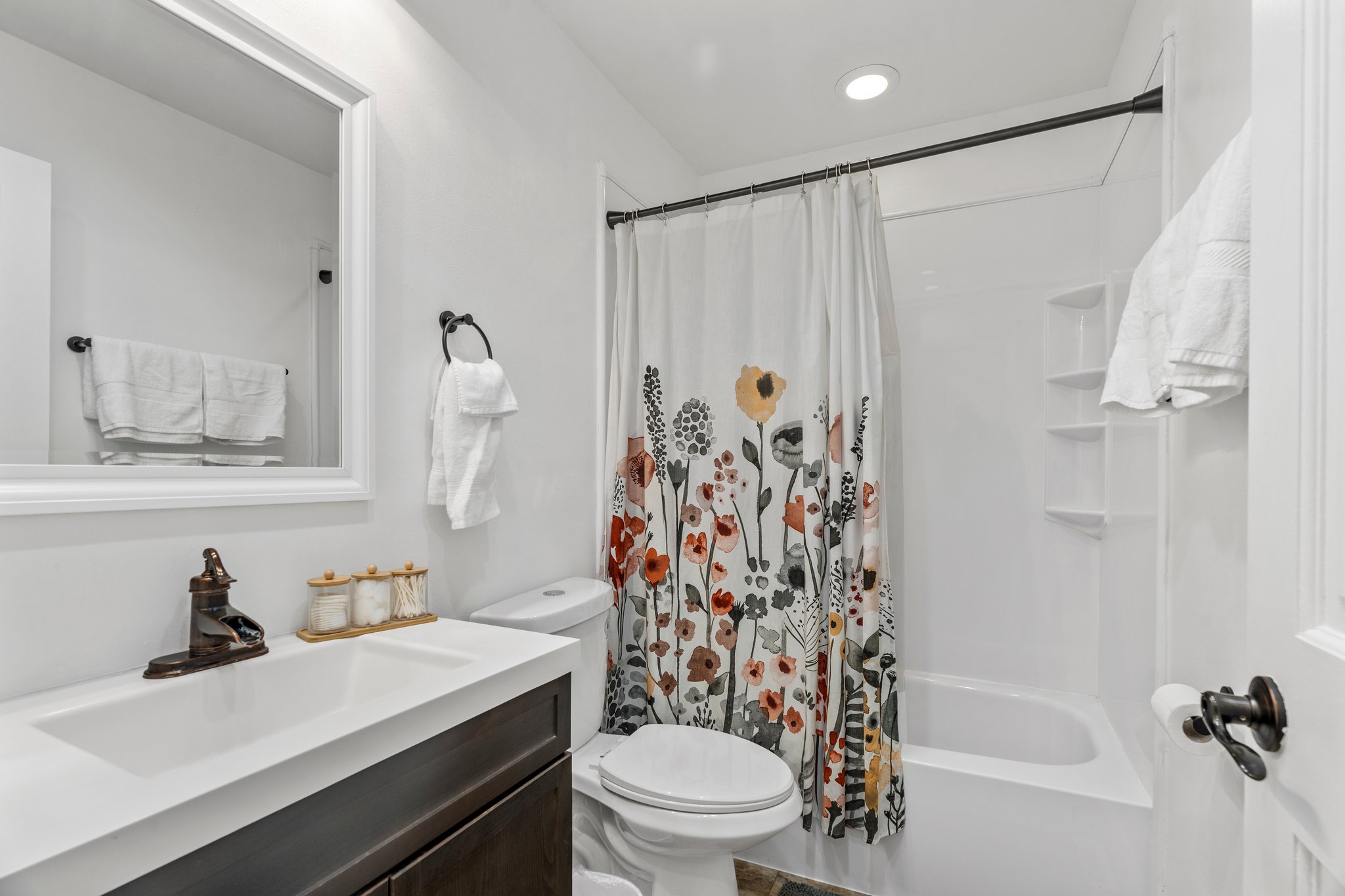 3 Bedrooms Bedrooms, ,1 BathroomBathrooms,Woodford Homes,For Rent,1348