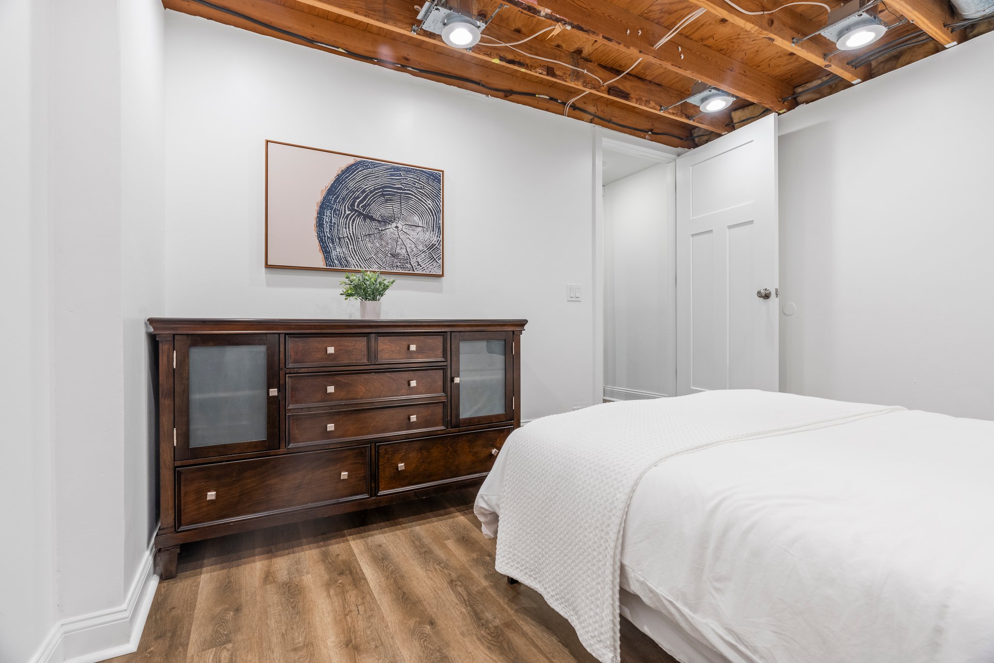 3 Bedrooms Bedrooms, ,1 BathroomBathrooms,Woodford Homes,For Rent,1348