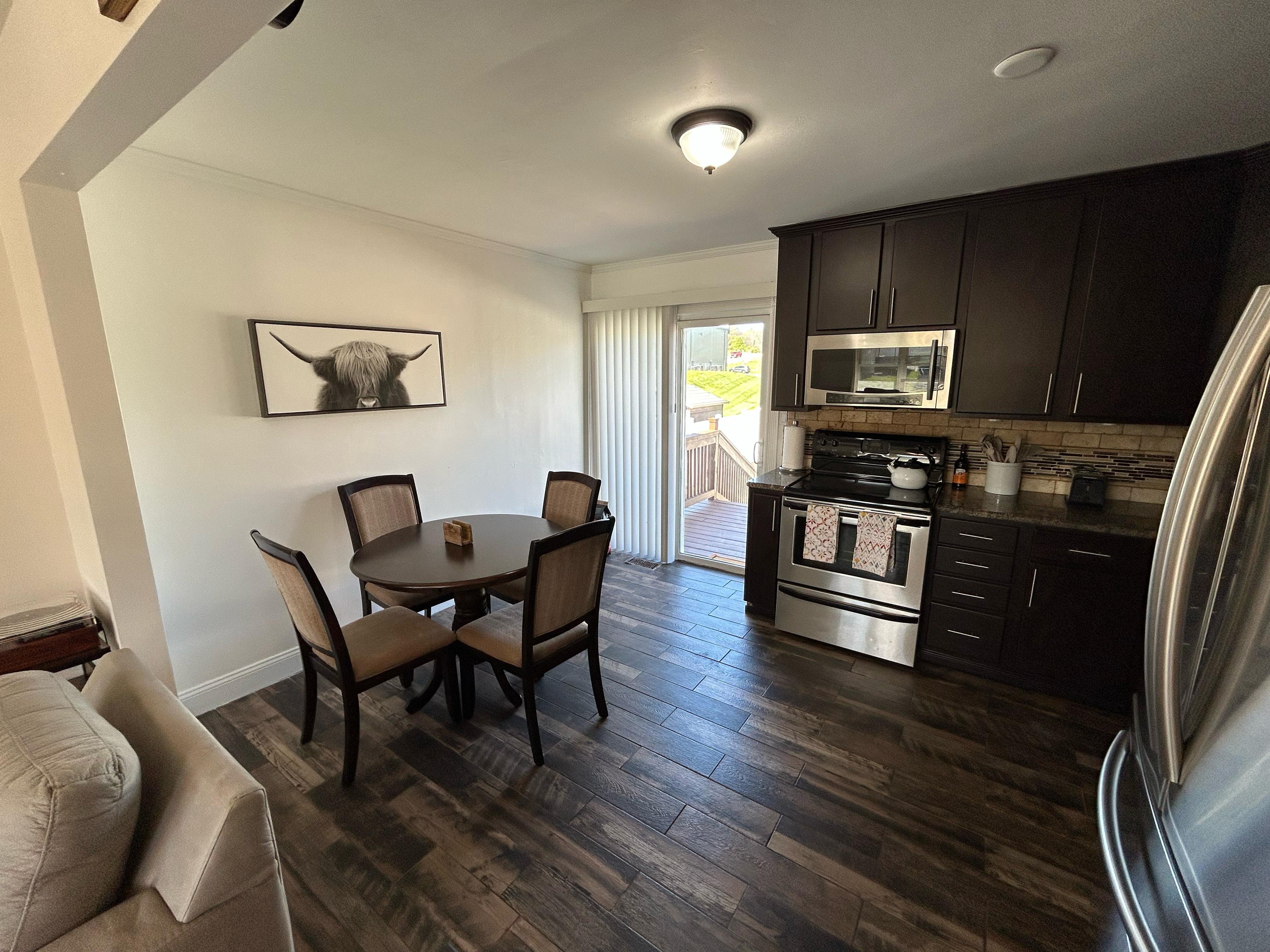 3 Bedrooms Bedrooms, ,1 BathroomBathrooms,Woodford Homes,For Rent,1348