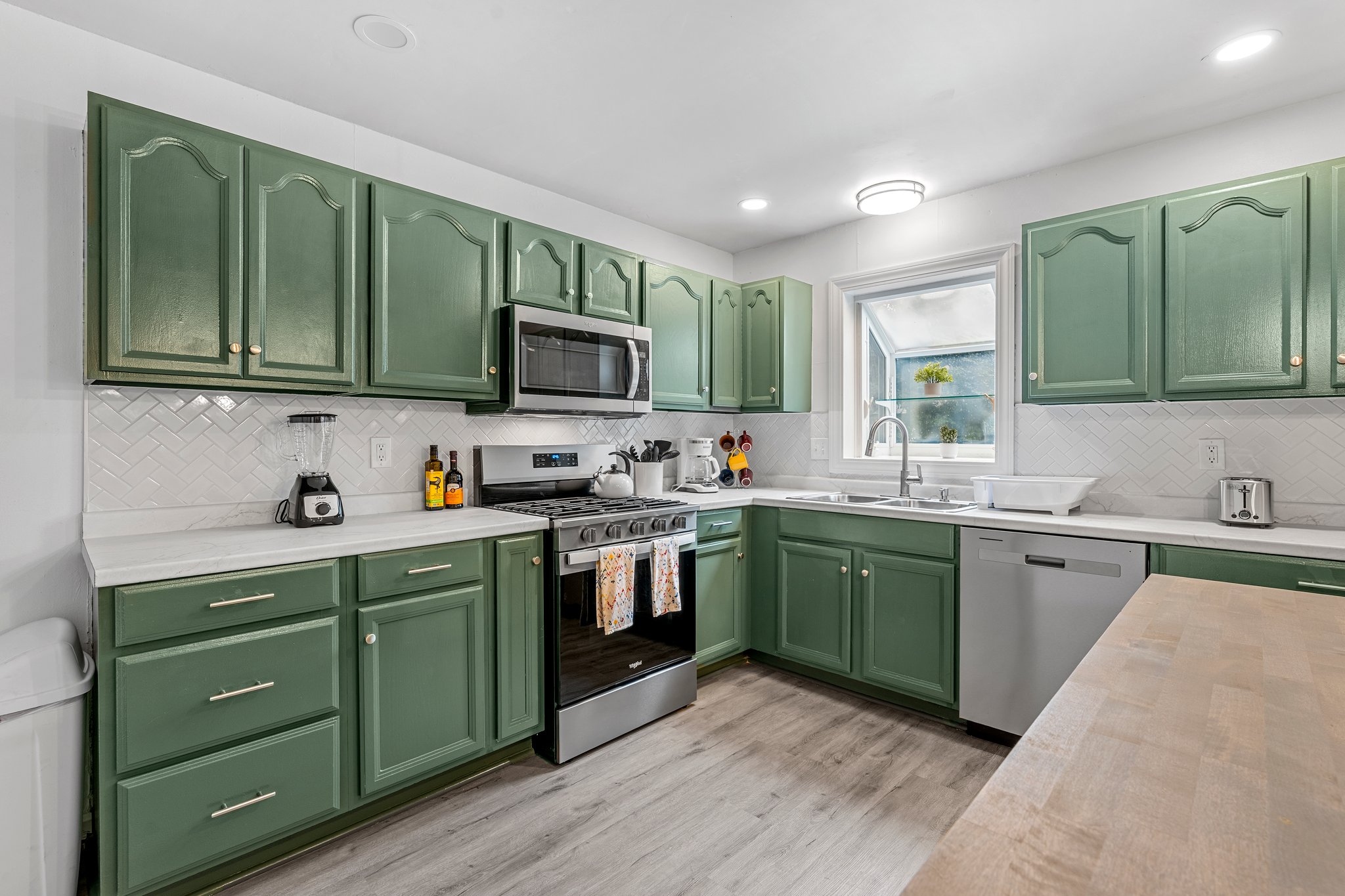 5 Bedrooms Bedrooms, ,2 BathroomsBathrooms,Woodford Homes,For Rent,1349