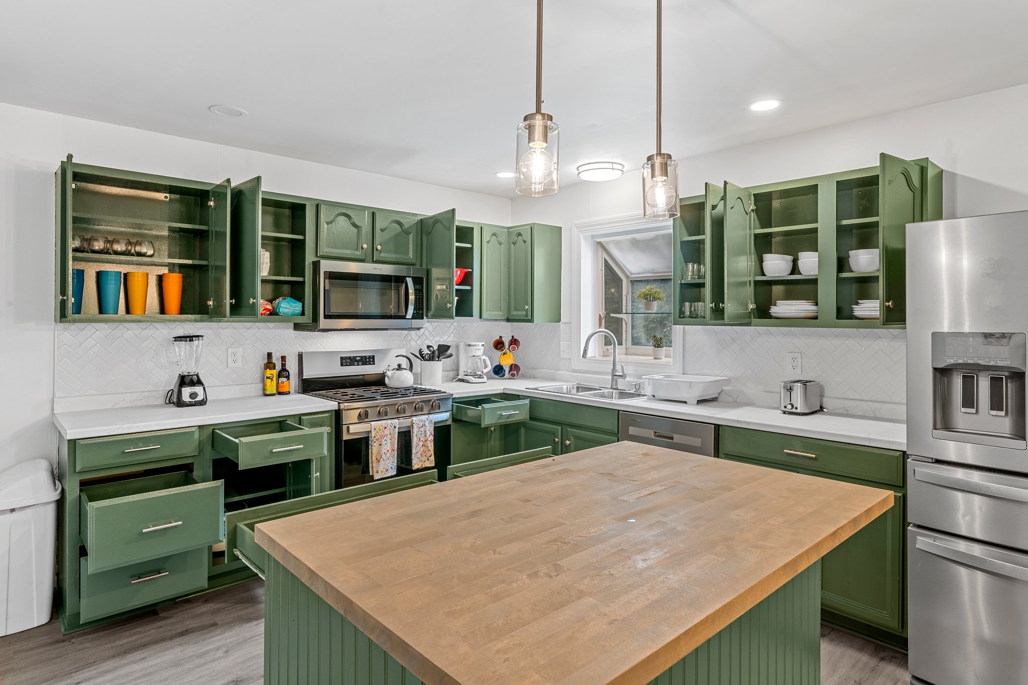 5 Bedrooms Bedrooms, ,2 BathroomsBathrooms,Woodford Homes,For Rent,1349
