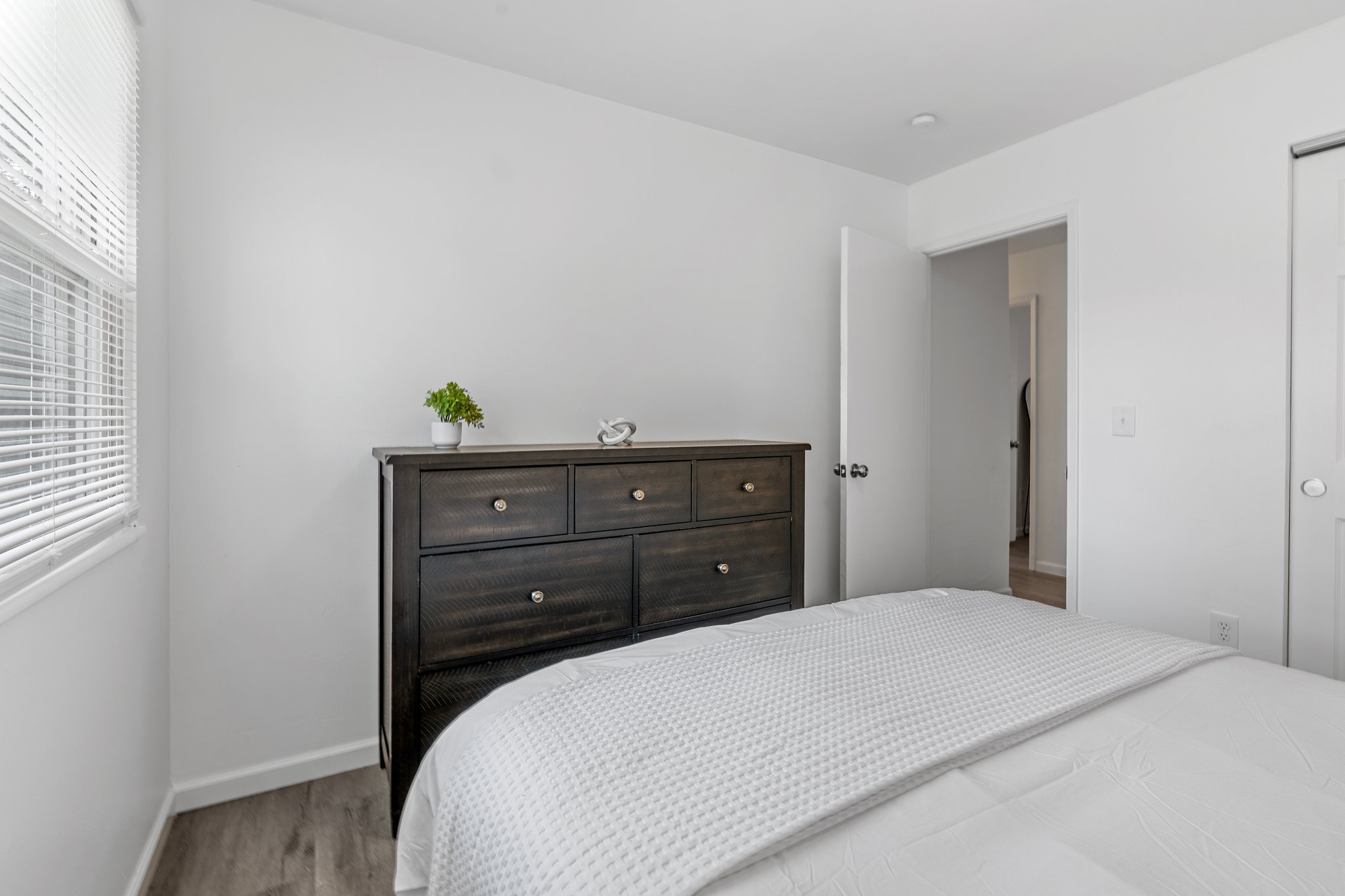5 Bedrooms Bedrooms, ,2 BathroomsBathrooms,Woodford Homes,For Rent,1349