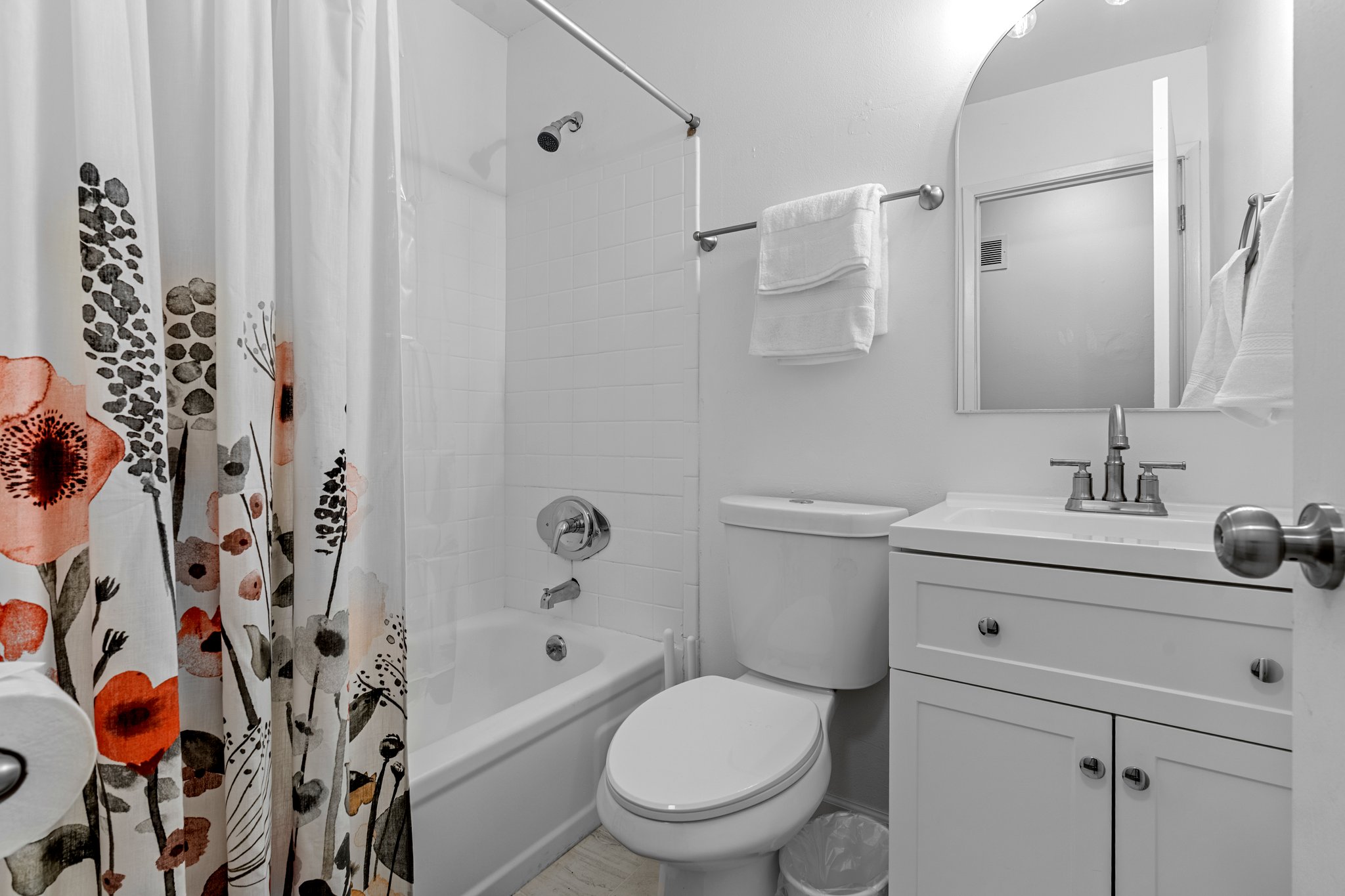 5 Bedrooms Bedrooms, ,2 BathroomsBathrooms,Woodford Homes,For Rent,1349