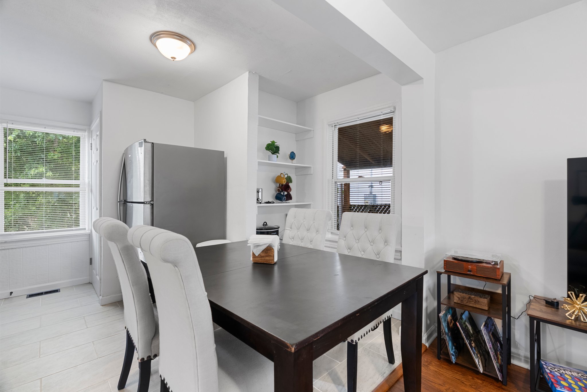 3 Bedrooms Bedrooms, ,1 BathroomBathrooms,Woodford Homes,For Rent,1350