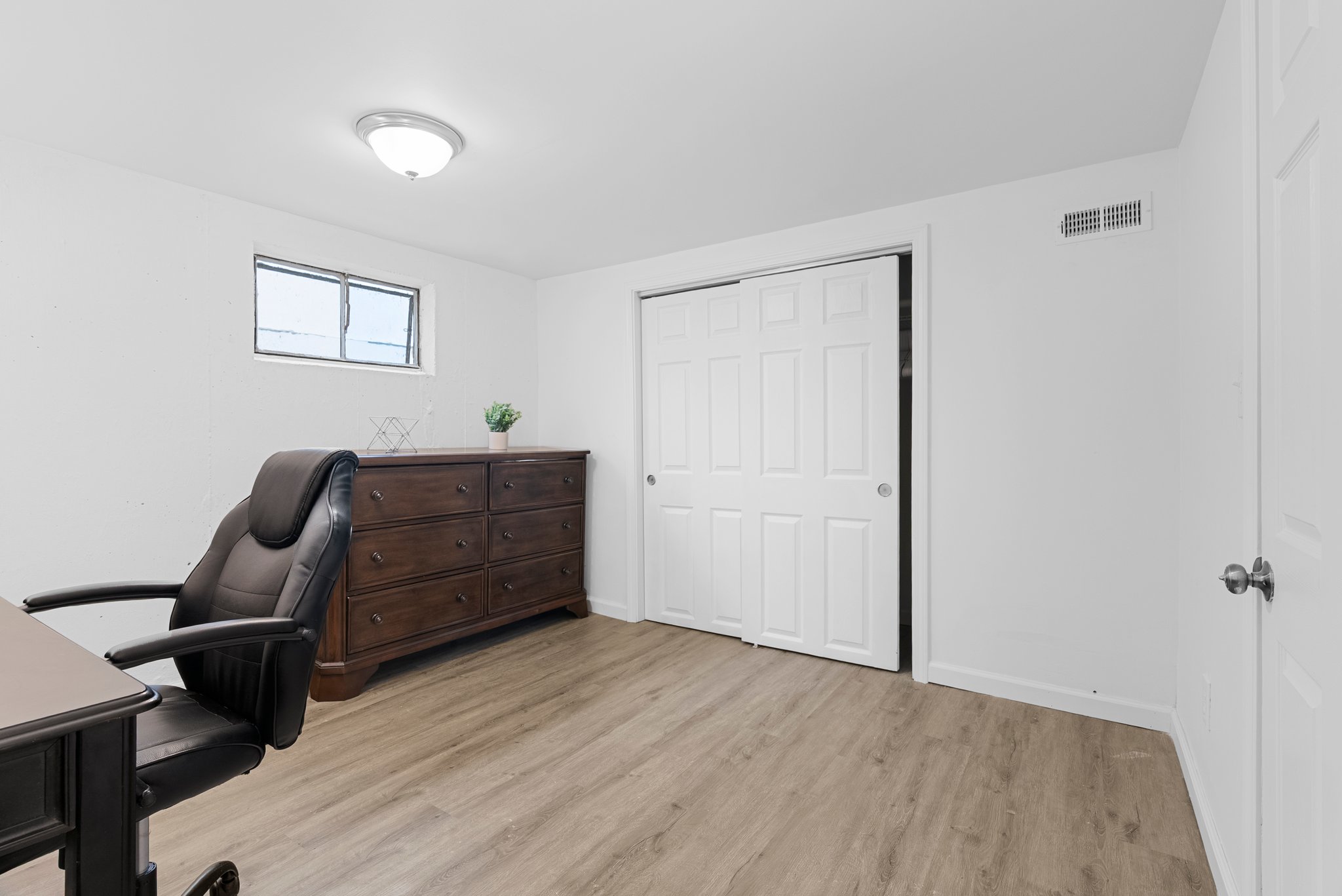 3 Bedrooms Bedrooms, ,1 BathroomBathrooms,Woodford Homes,For Rent,1350