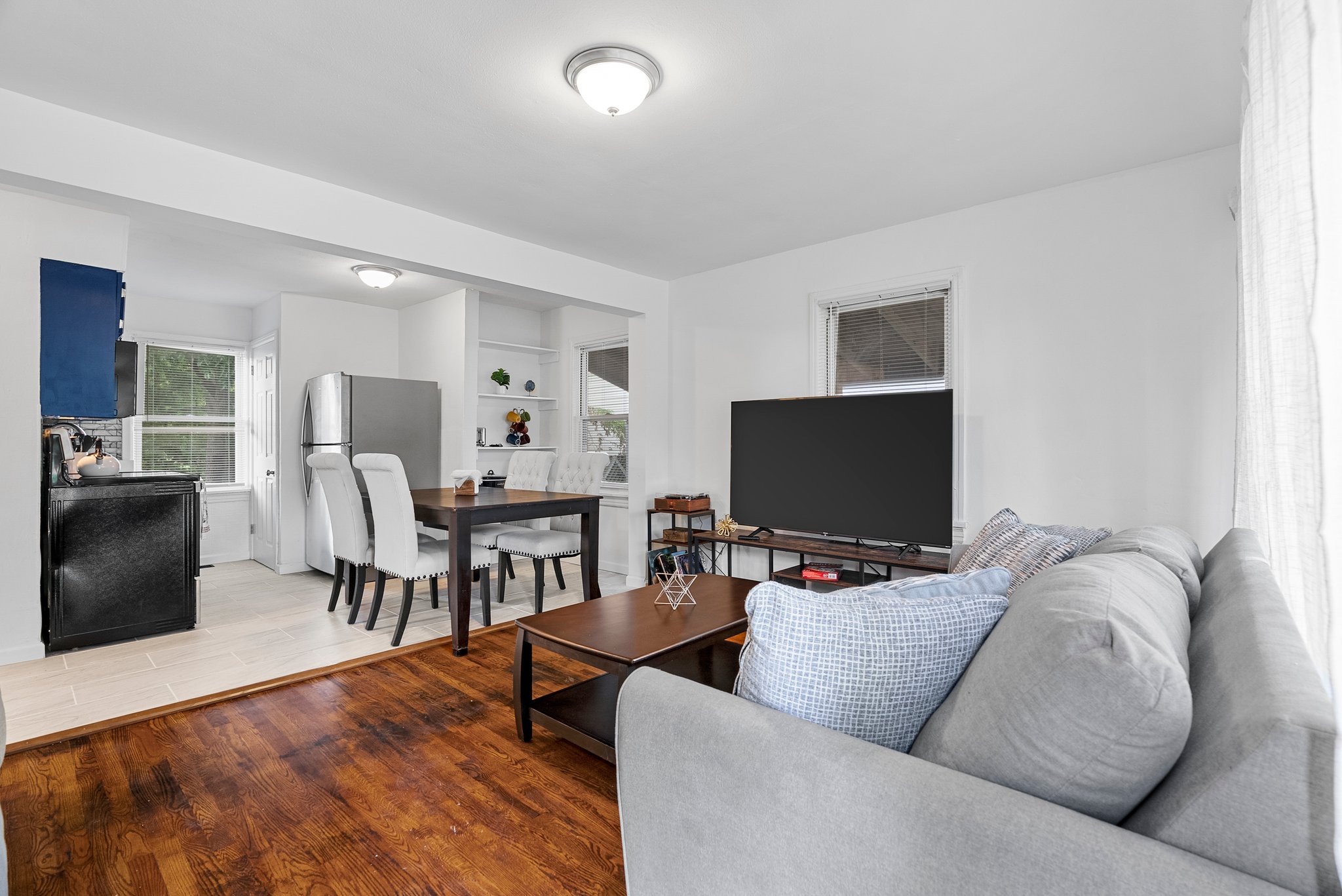3 Bedrooms Bedrooms, ,1 BathroomBathrooms,Woodford Homes,For Rent,1350