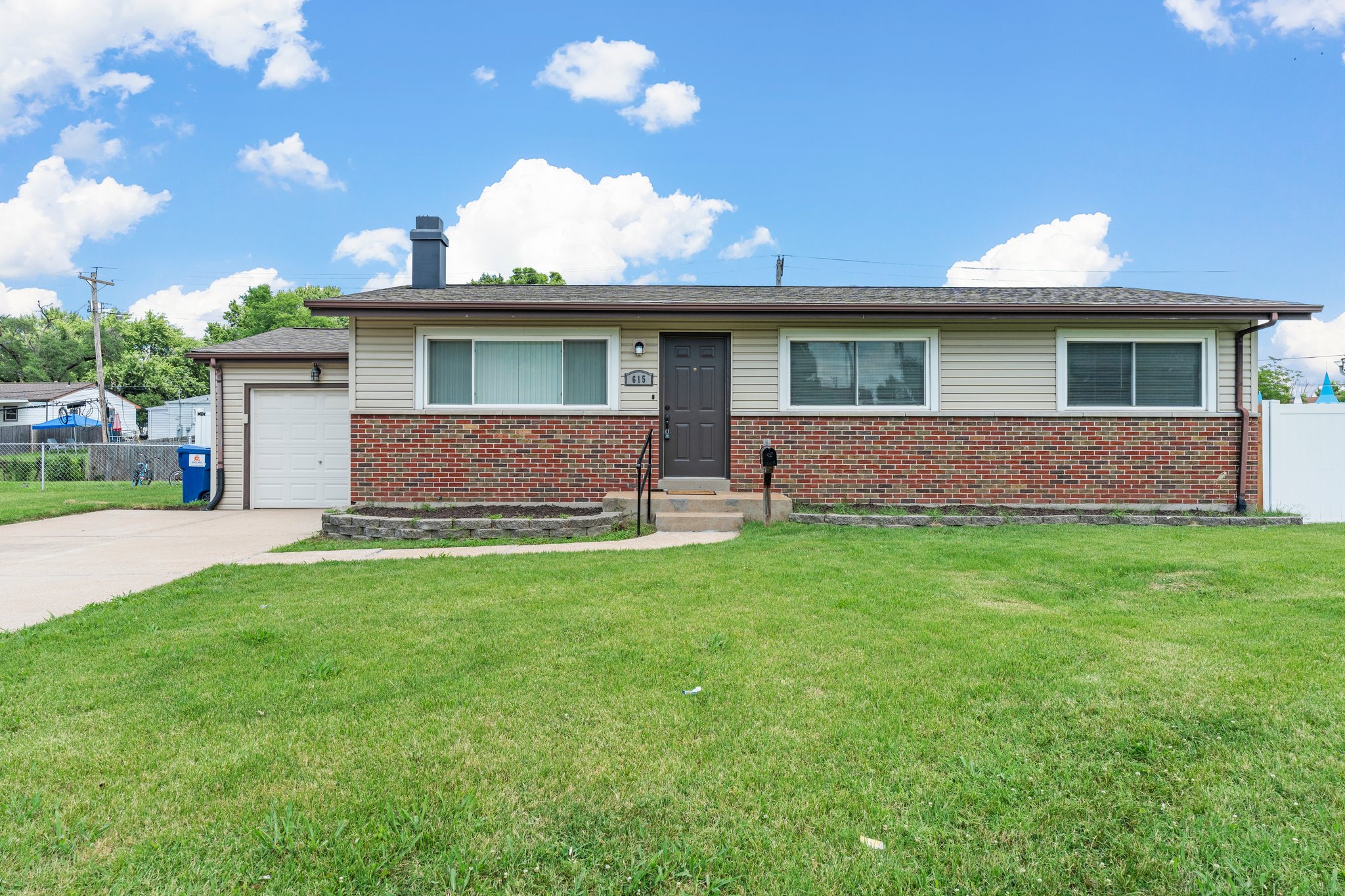 3 Bedrooms Bedrooms, ,1.5 BathroomsBathrooms,Woodford Homes,For Rent,1351