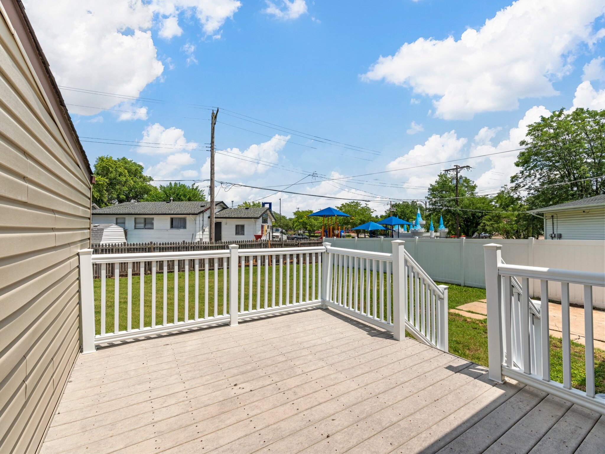 3 Bedrooms Bedrooms, ,1.5 BathroomsBathrooms,Woodford Homes,For Rent,1351