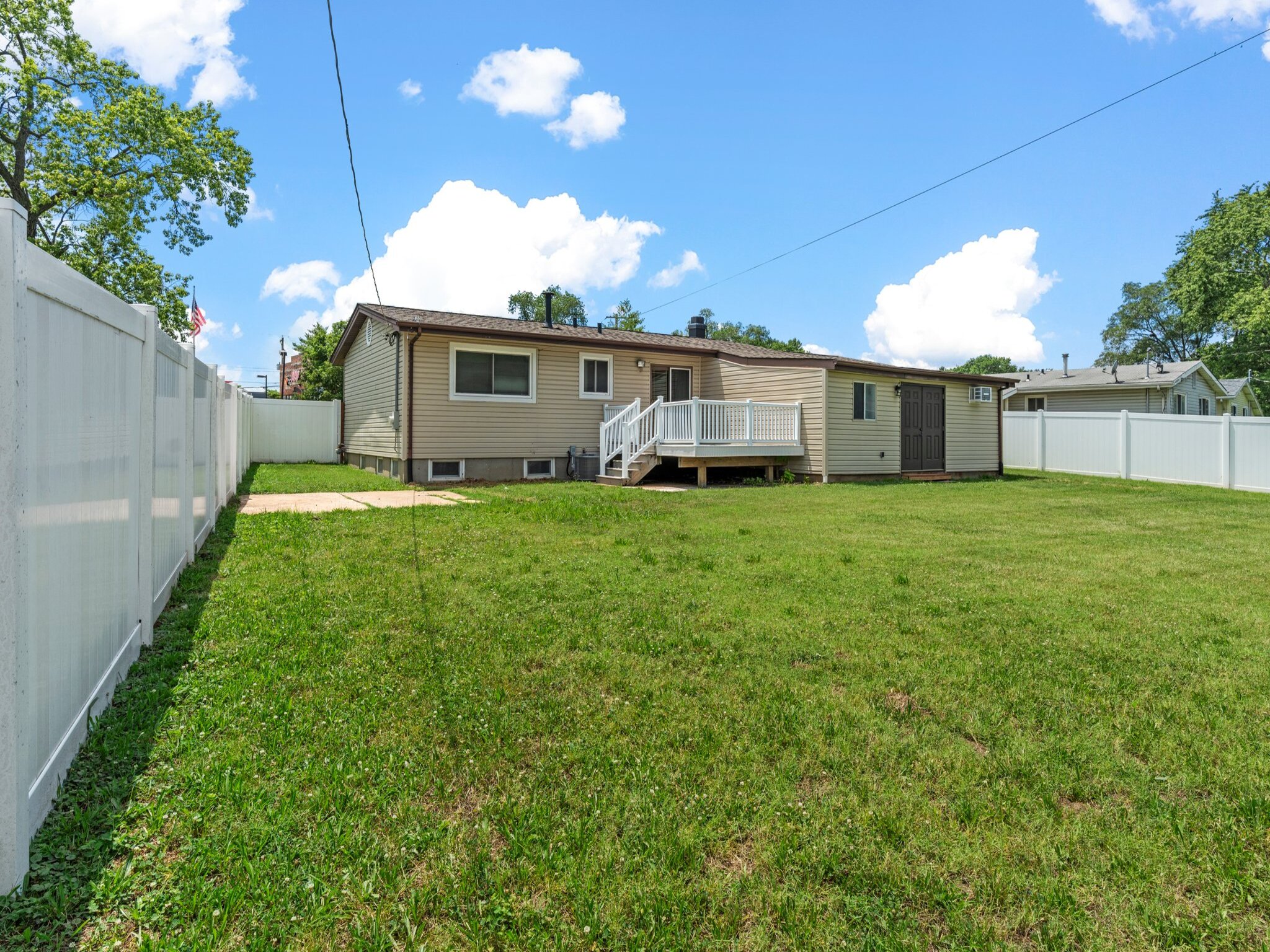 3 Bedrooms Bedrooms, ,1.5 BathroomsBathrooms,Woodford Homes,For Rent,1351