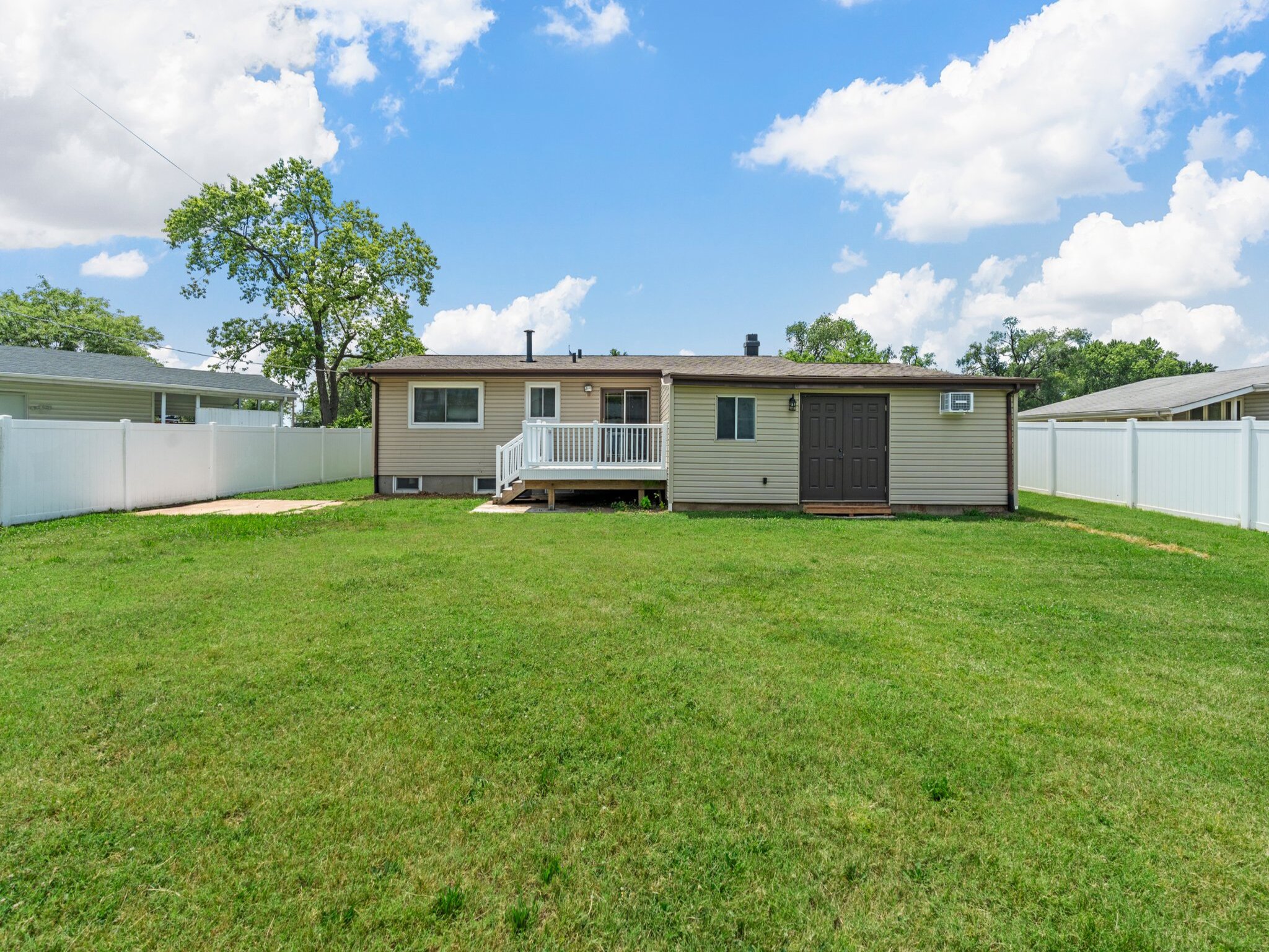 3 Bedrooms Bedrooms, ,1.5 BathroomsBathrooms,Woodford Homes,For Rent,1351