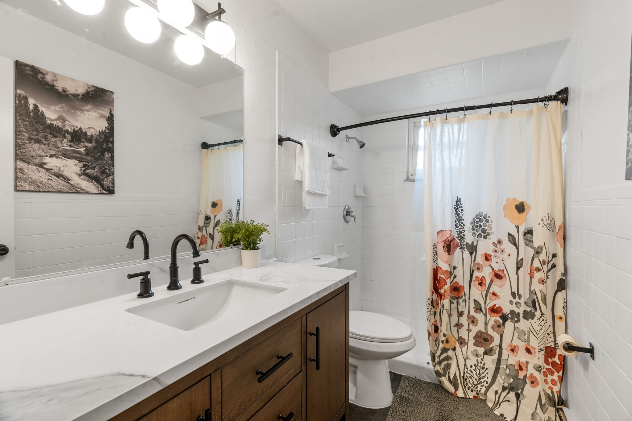 4 Bedrooms Bedrooms, ,1.5 BathroomsBathrooms,Woodford Homes,For Rent,1352