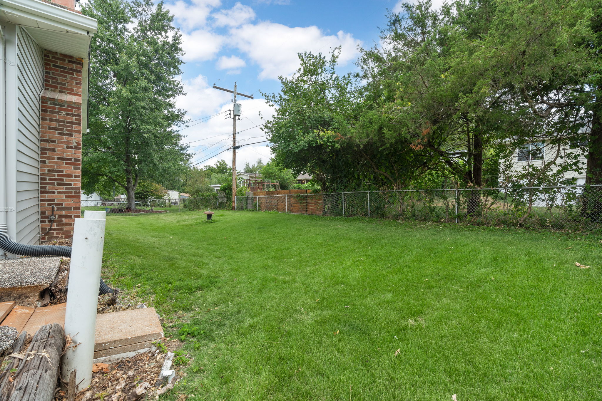4 Bedrooms Bedrooms, ,1.5 BathroomsBathrooms,Woodford Homes,For Rent,1352