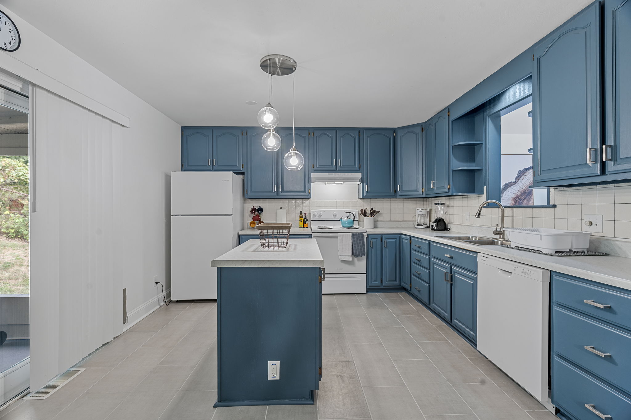 3 Bedrooms Bedrooms, ,2 BathroomsBathrooms,Woodford Homes,For Rent,1353