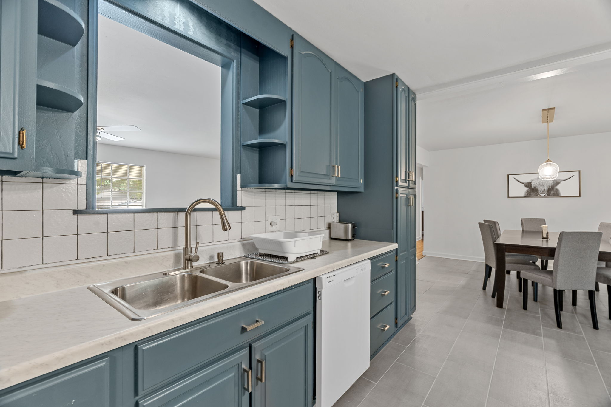3 Bedrooms Bedrooms, ,2 BathroomsBathrooms,Woodford Homes,For Rent,1353