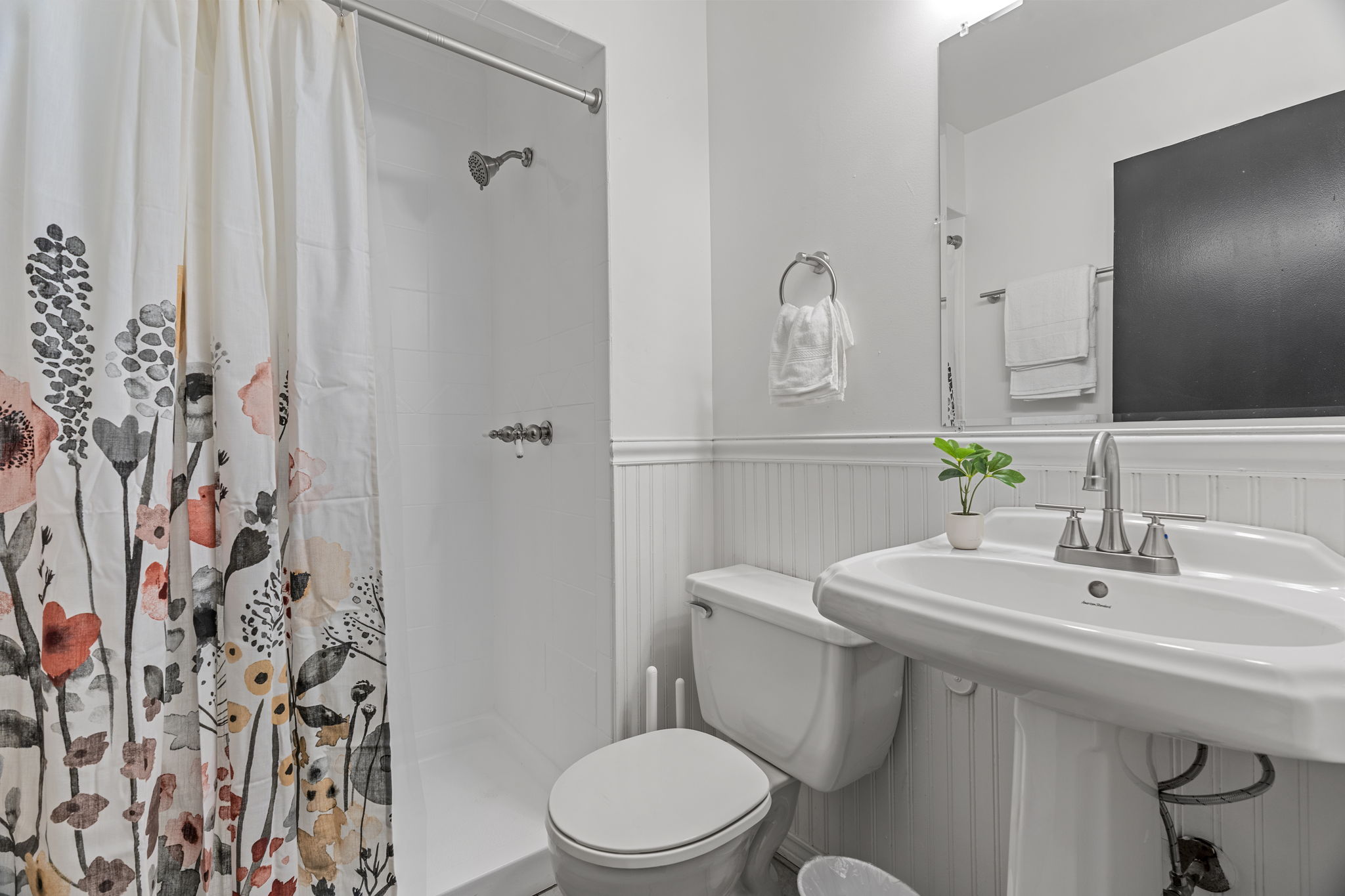 3 Bedrooms Bedrooms, ,2 BathroomsBathrooms,Woodford Homes,For Rent,1353