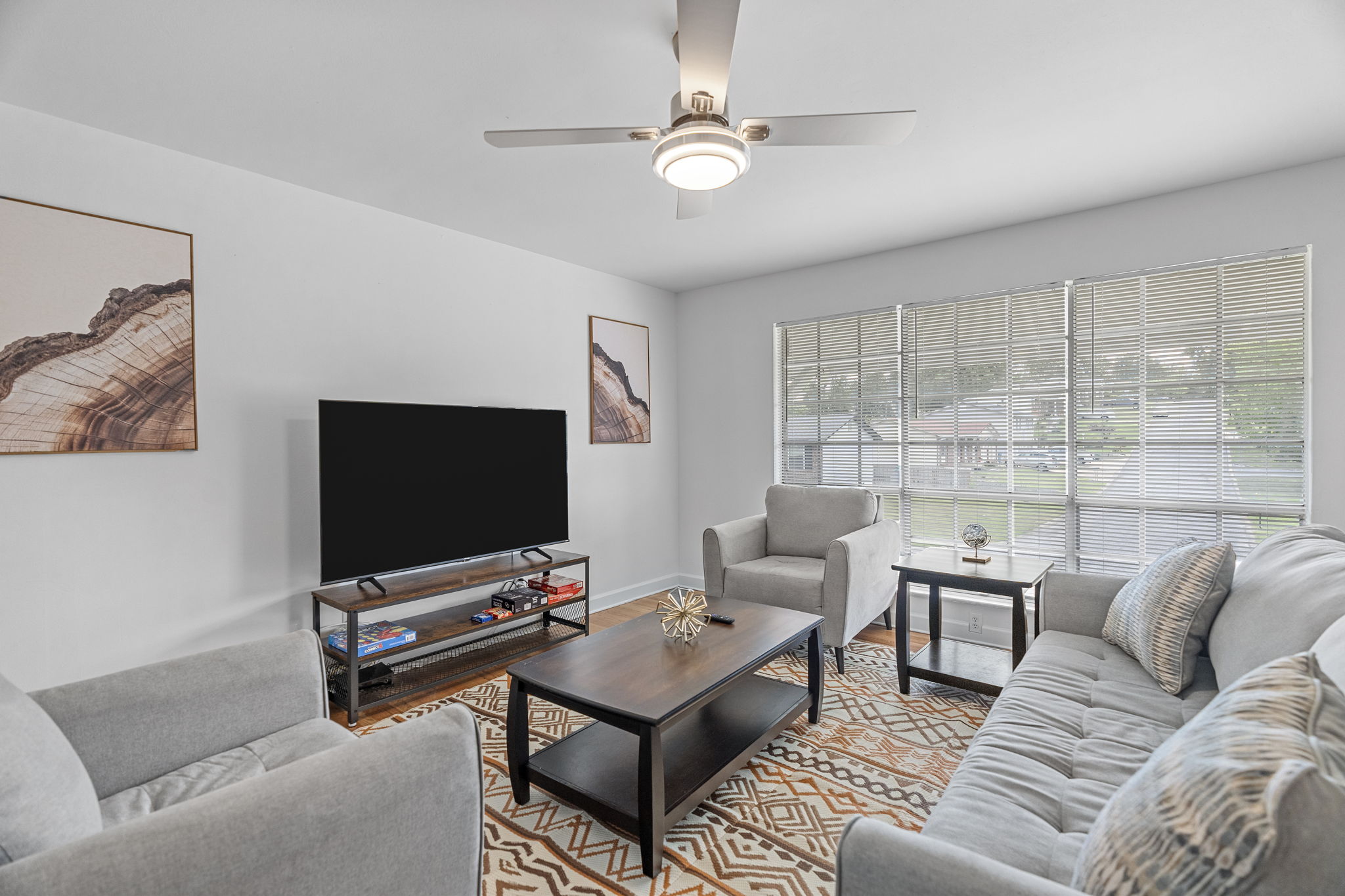 3 Bedrooms Bedrooms, ,2 BathroomsBathrooms,Woodford Homes,For Rent,1353